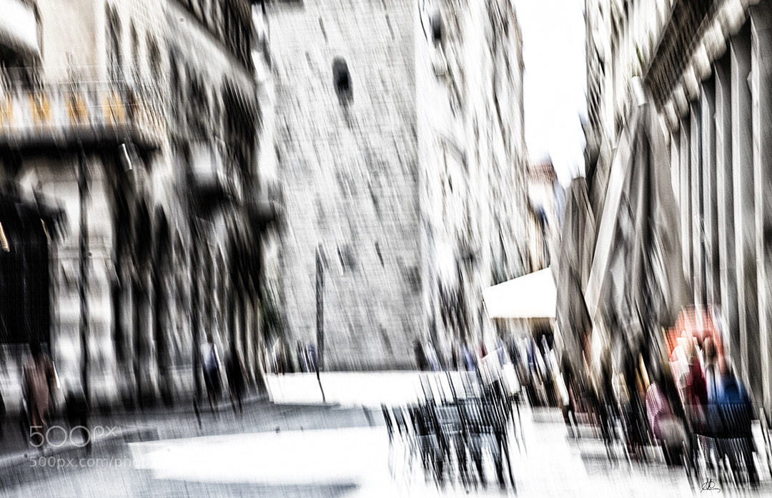 Canon EOS 5DS R sample photo. Como graffiti photography