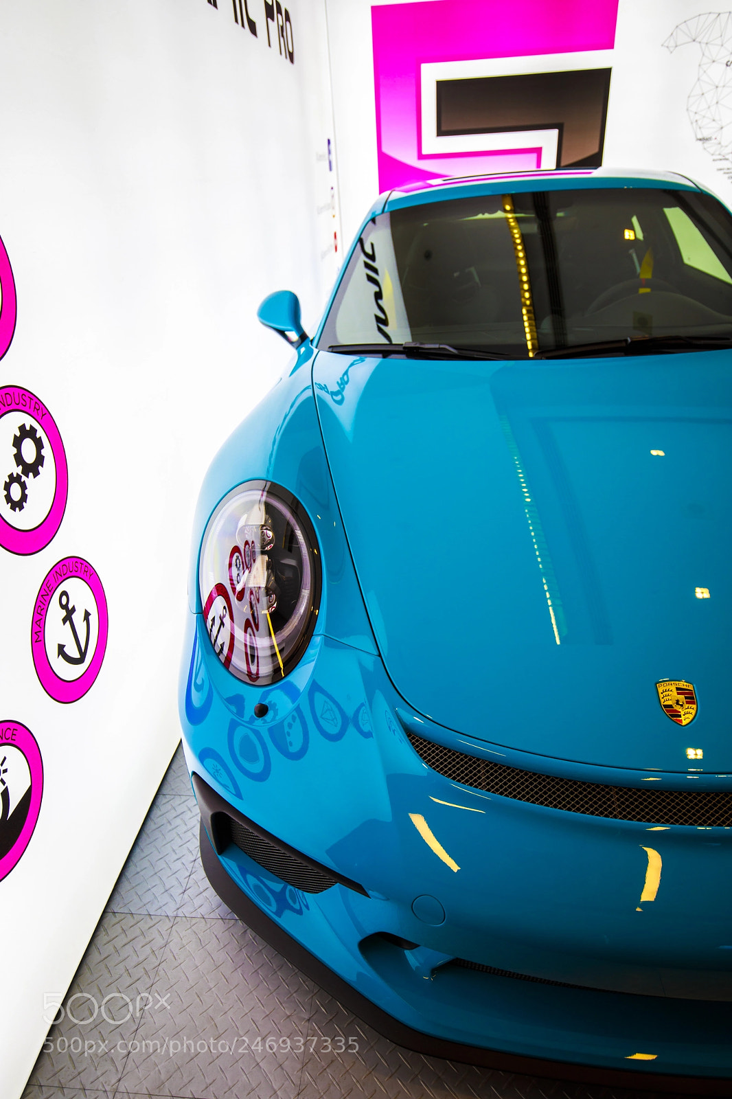 Canon EOS 6D Mark II sample photo. Colours on cars photography