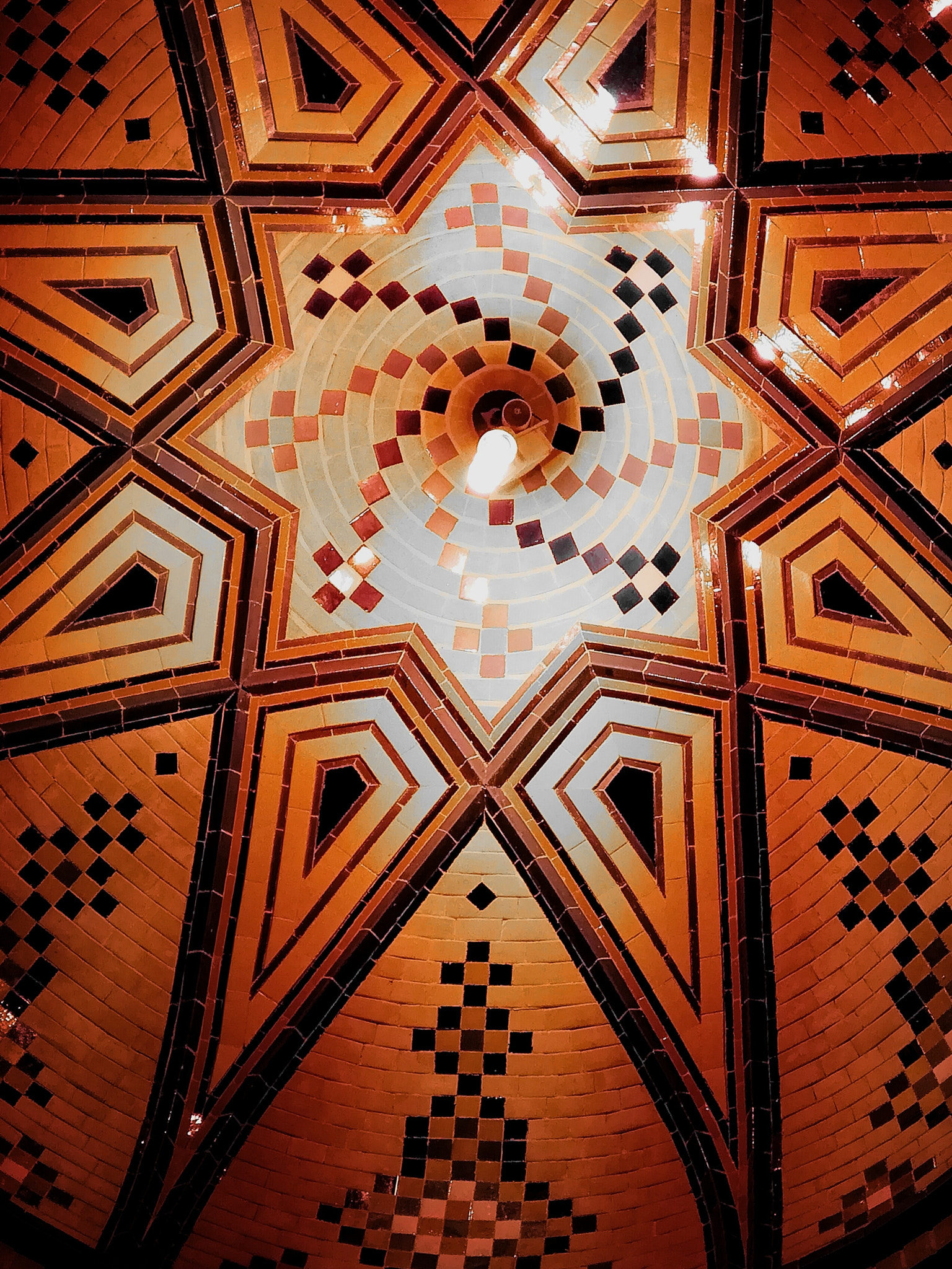 HUAWEI nova 2 Plus sample photo. Building art... photography
