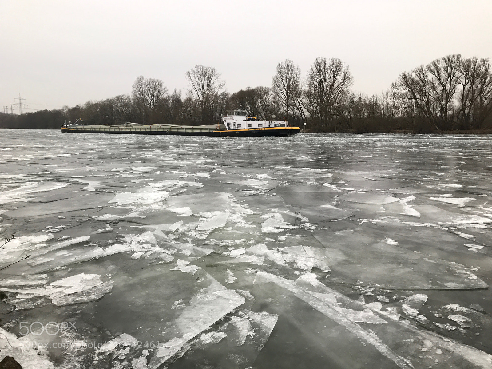 Apple iPhone 7 sample photo. Schifffahrt im winter photography