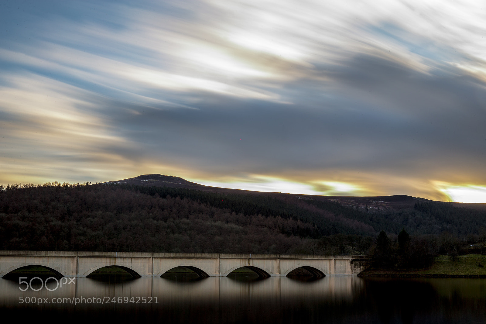 Canon EOS-1D X sample photo. Ladybower reservoir photography