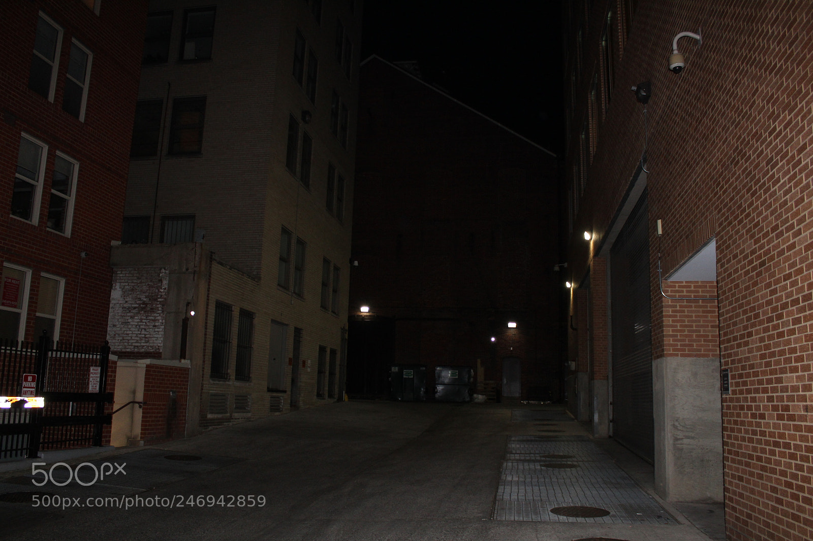 Canon EOS 1300D (EOS Rebel T6 / EOS Kiss X80) sample photo. Ford's theatre back alley photography