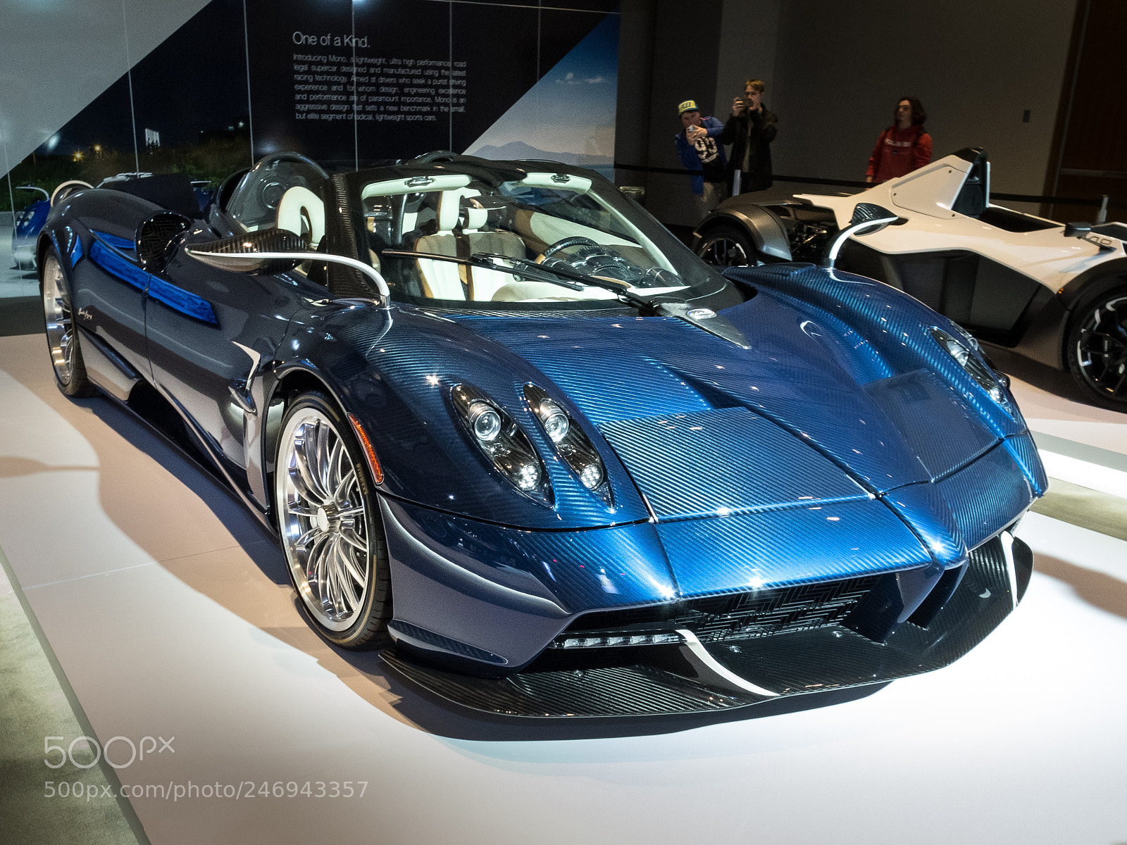 Canon PowerShot G16 sample photo. Pagani huayra roadster photography