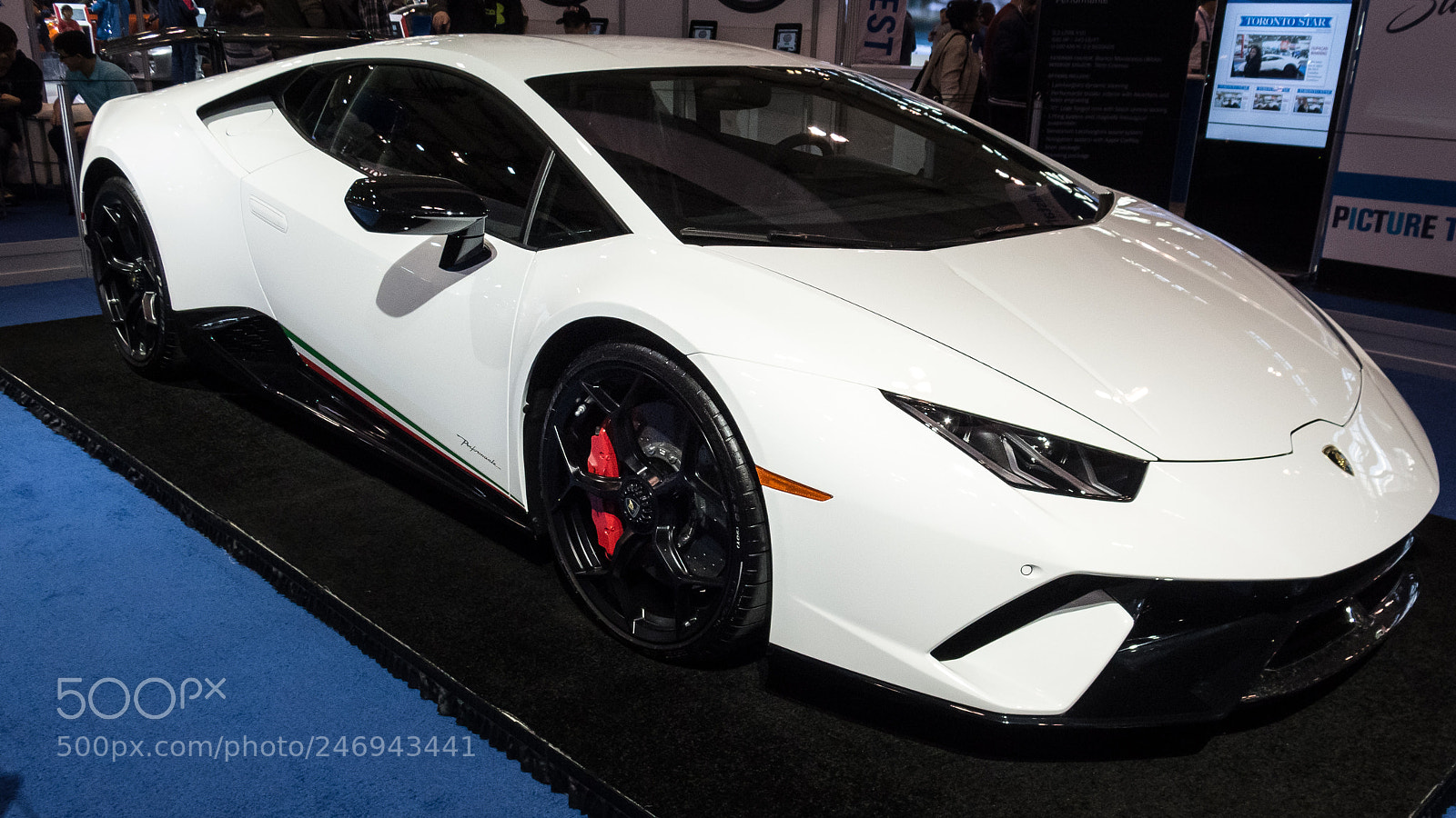 Canon PowerShot G16 sample photo. Lamborghini huracan performante photography