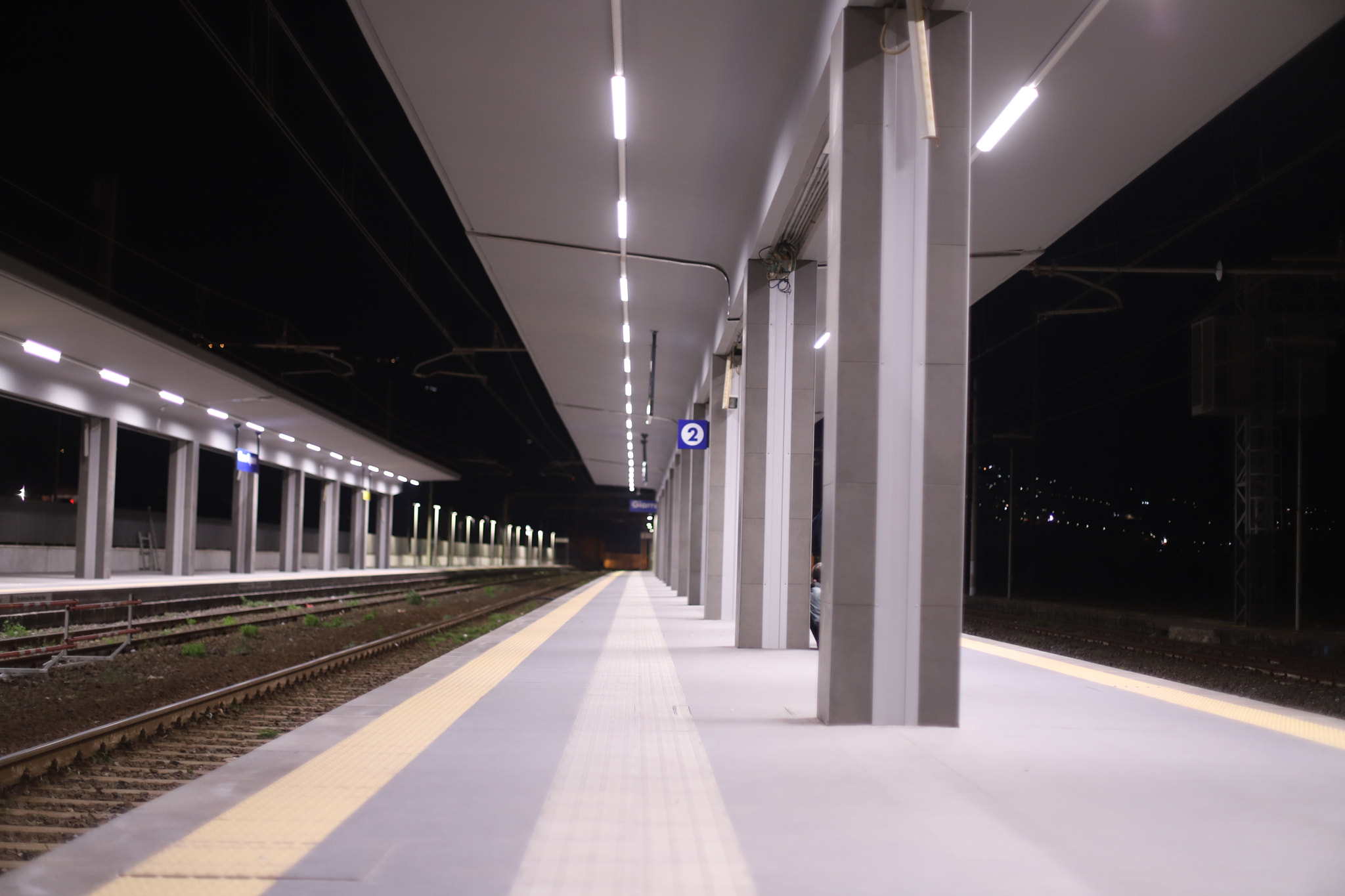 Canon EF 50mm F1.4 USM sample photo. Trainstation sicily photography