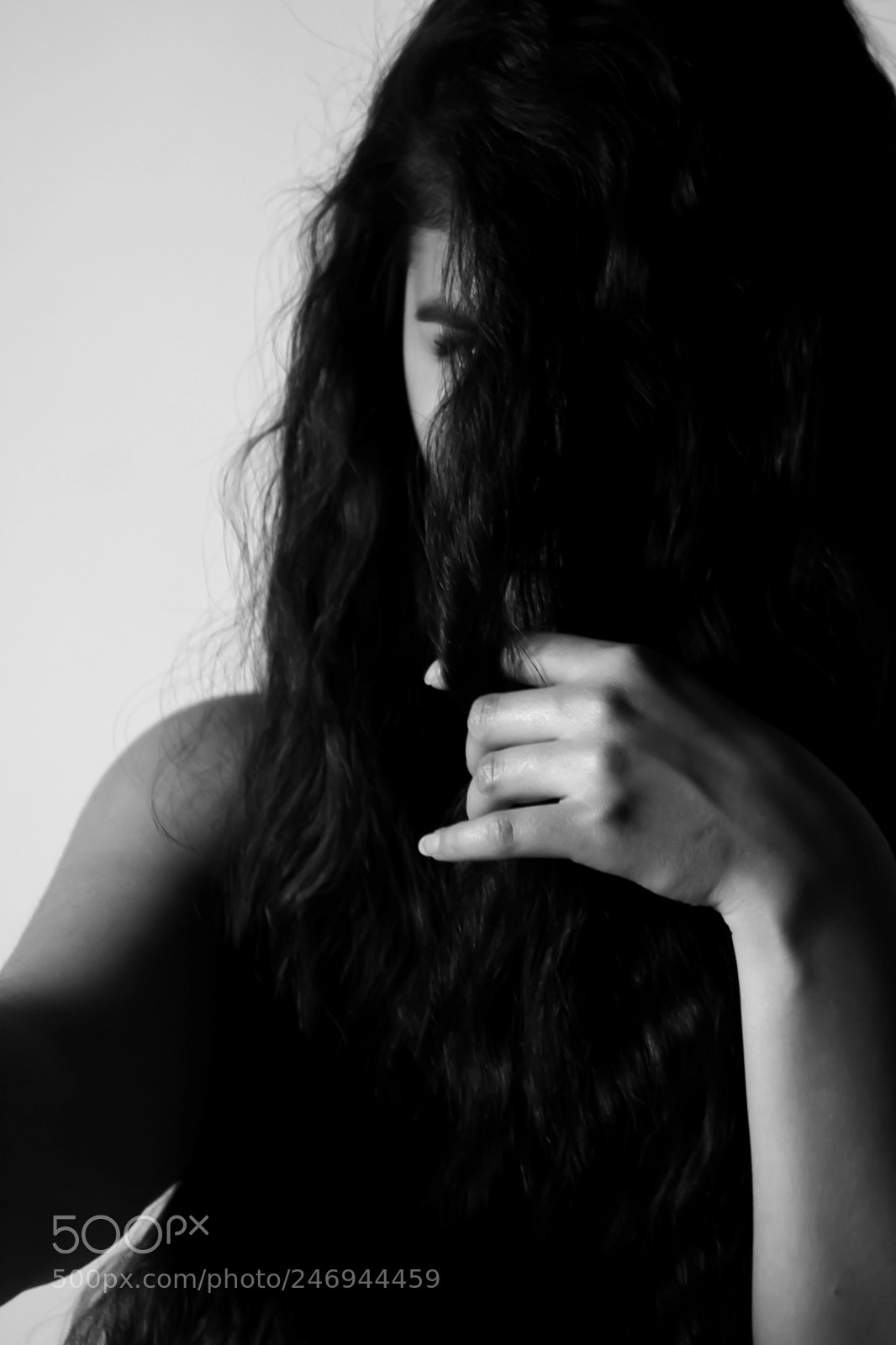 Canon EOS 550D (EOS Rebel T2i / EOS Kiss X4) sample photo. Flowers & skin photography