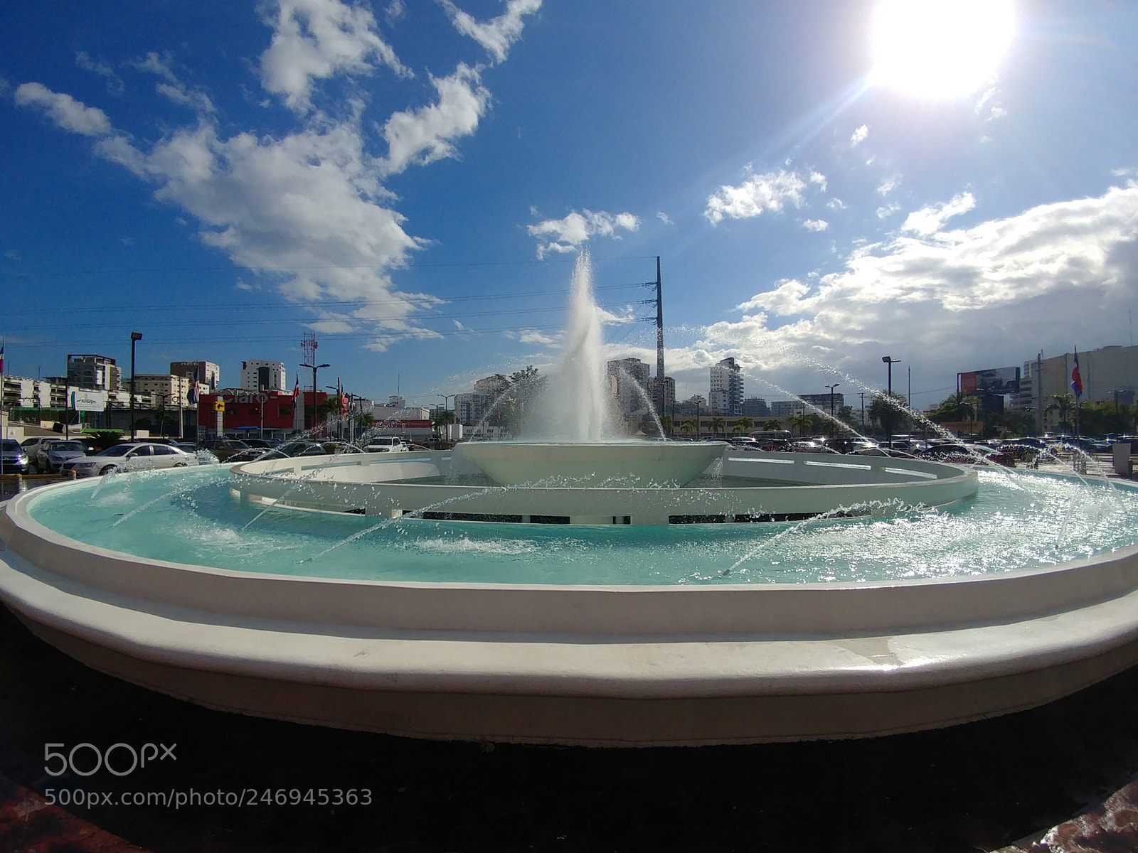 LG V20 sample photo. Plaza 360 photography