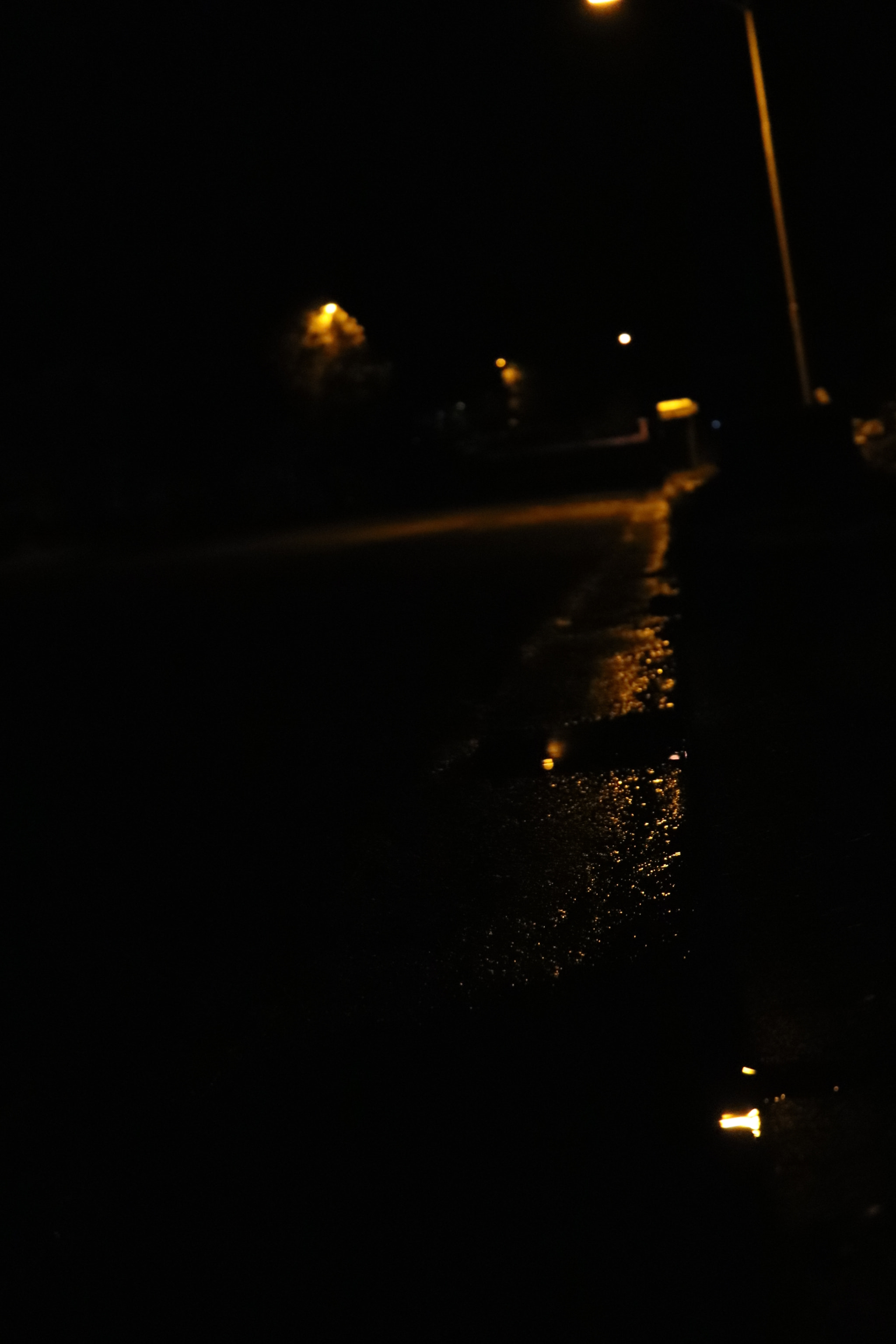 Canon EOS 77D (EOS 9000D / EOS 770D) sample photo. Clean street photography