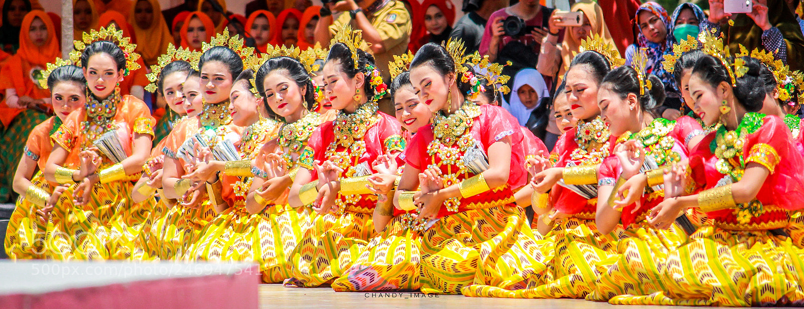 Canon EOS 1200D (EOS Rebel T5 / EOS Kiss X70 / EOS Hi) sample photo. Traditional dance south sulawesi photography
