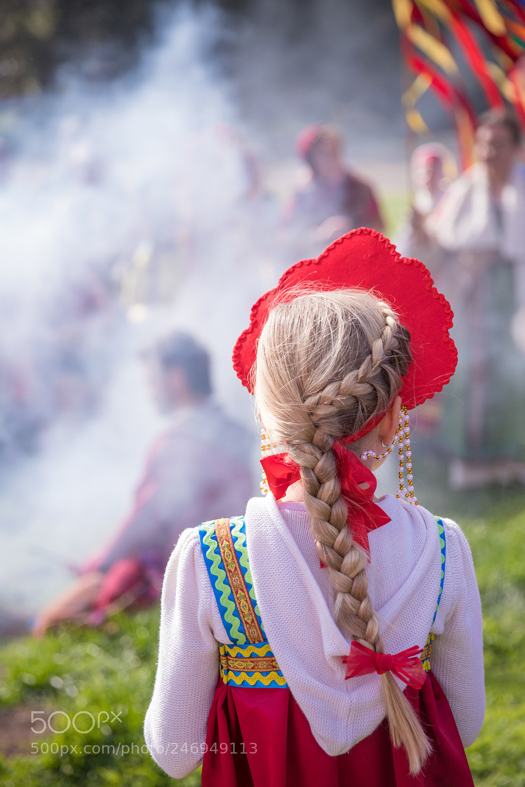 Canon EOS 6D Mark II sample photo. Waiting for maslenitsa effigy photography