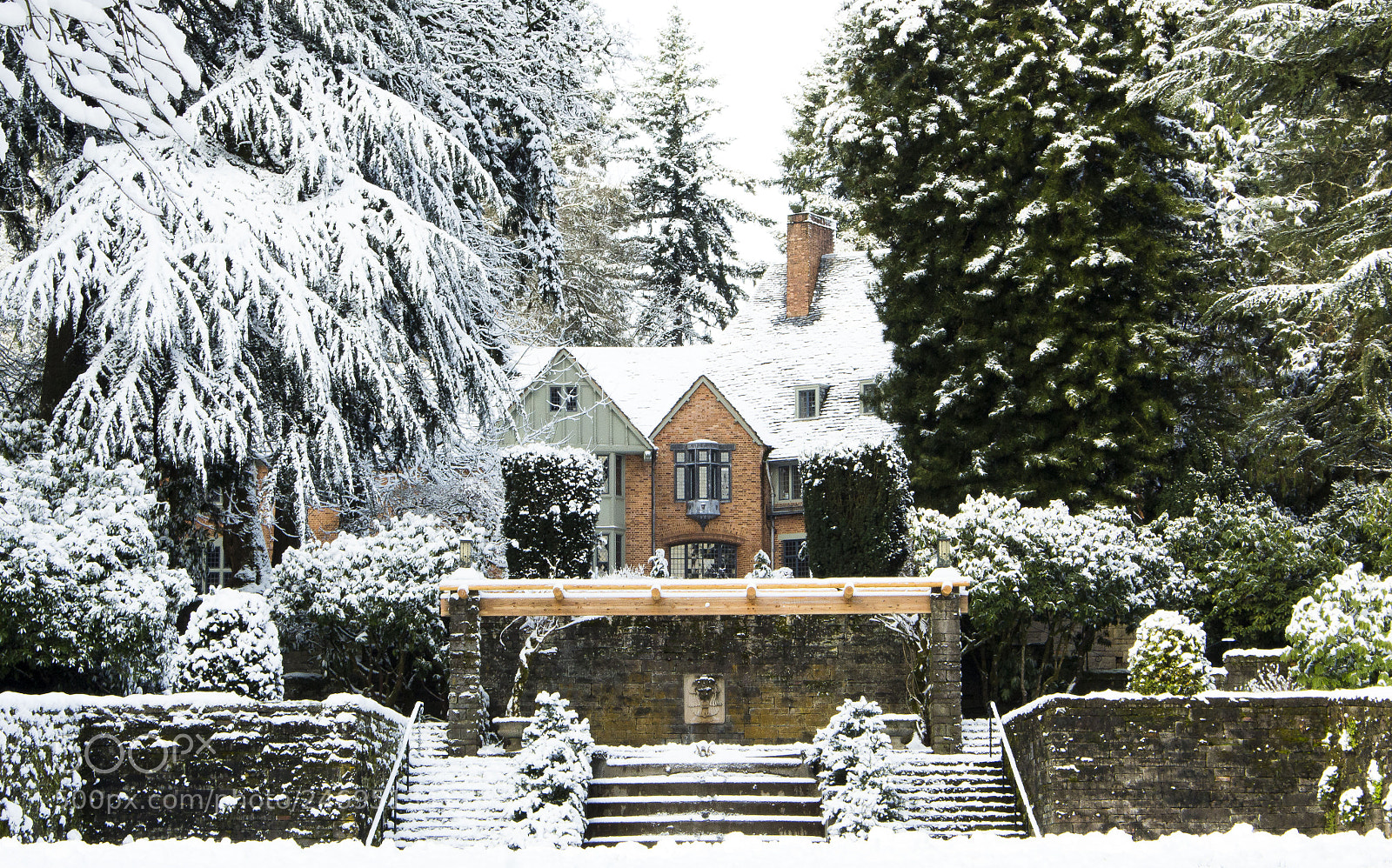 Canon EOS 700D (EOS Rebel T5i / EOS Kiss X7i) sample photo. Manor house photography
