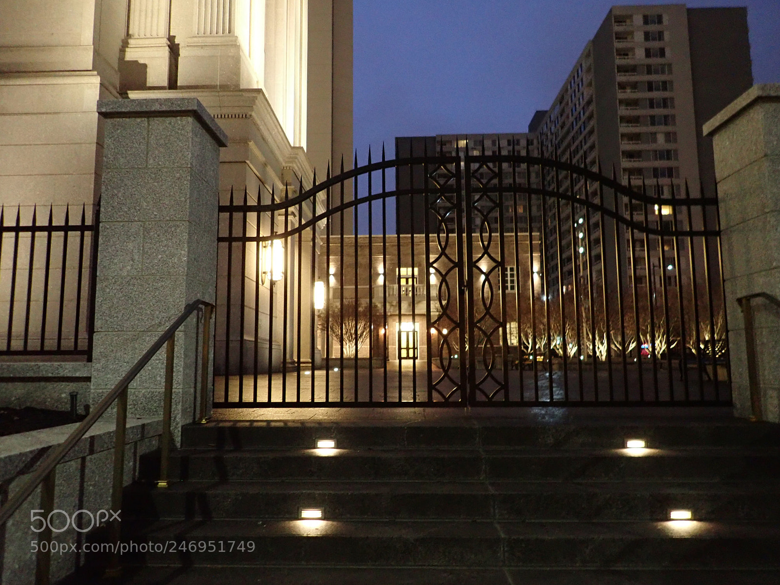 Olympus TG-5 sample photo. Mormon temple courtyard photography
