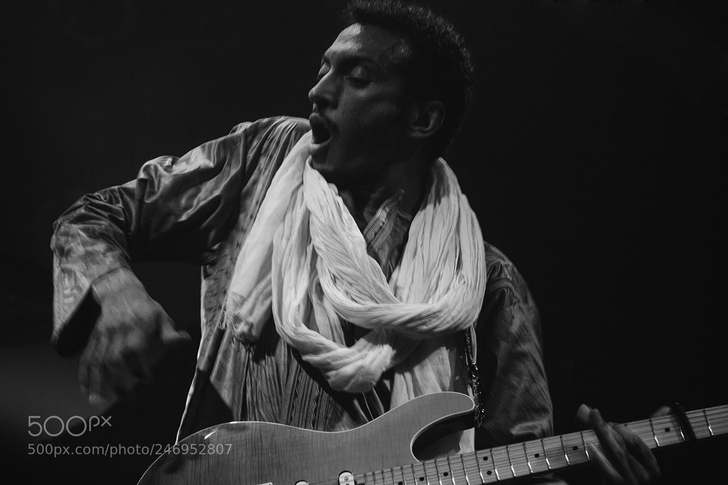 Nikon D3100 sample photo. Bombino - live buenos photography