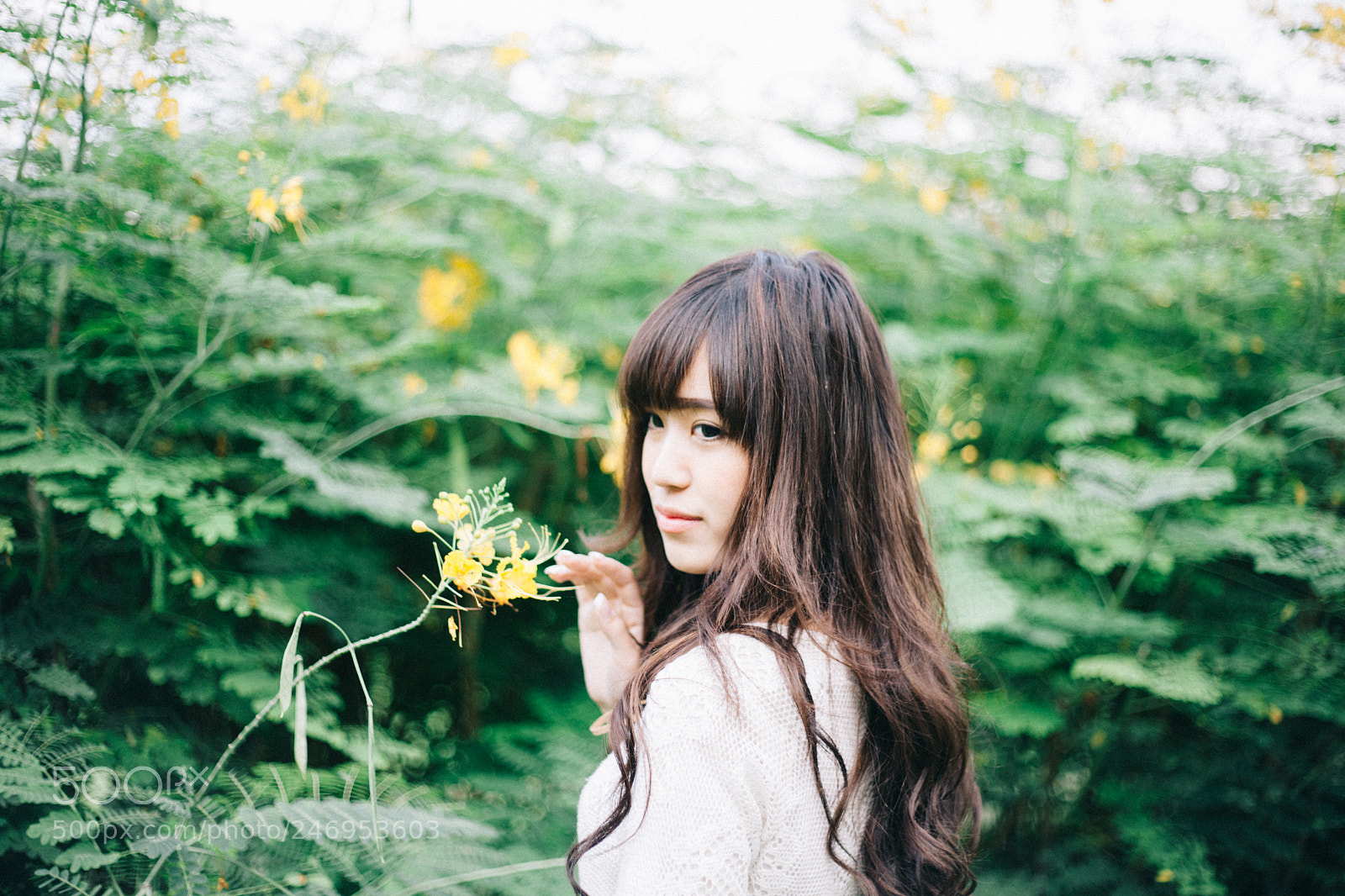 Canon EOS 5D sample photo. Beauty girl in white photography