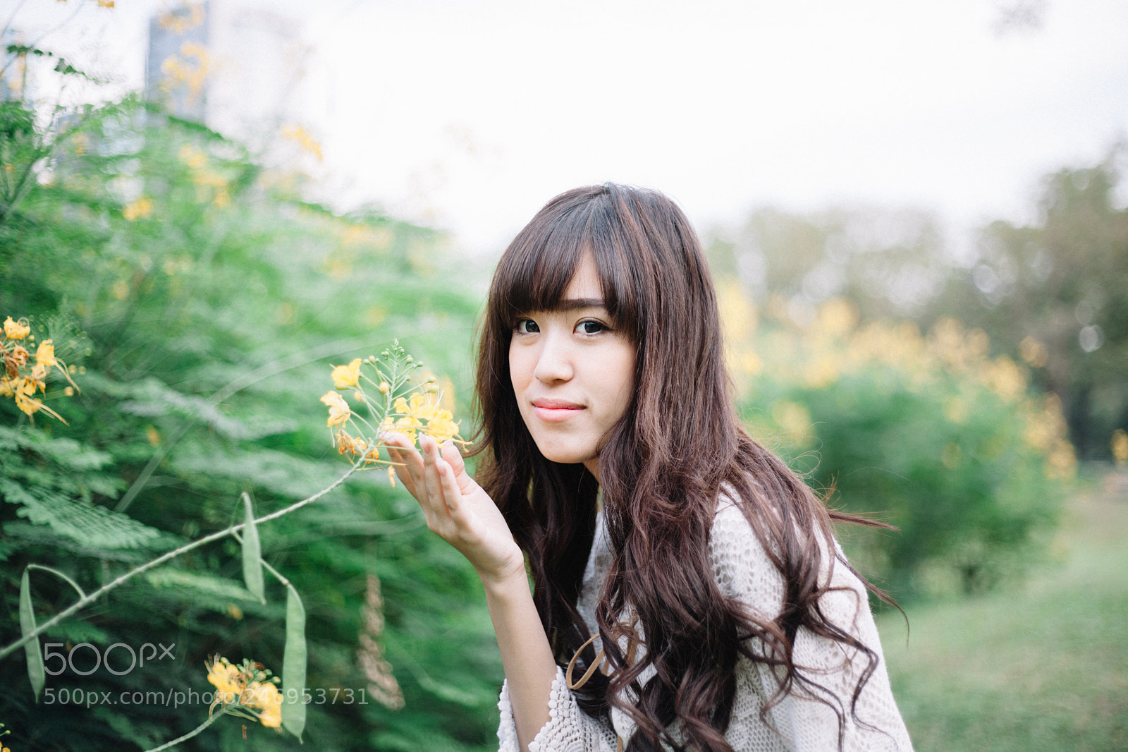 Canon EOS 5D sample photo. Beauty girl in white photography