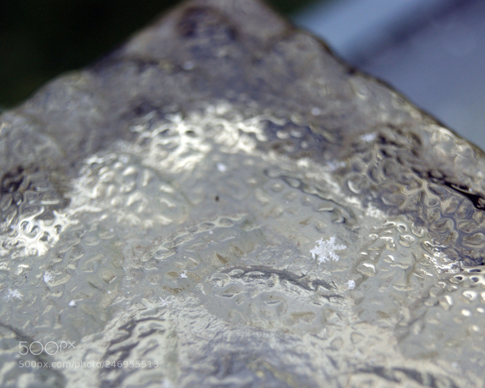 Sony Alpha DSLR-A390 sample photo. Solitary snowflake on fake photography