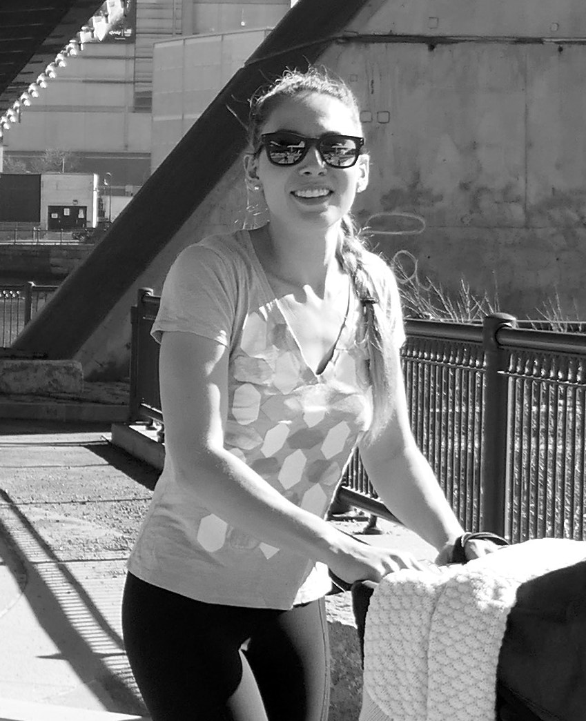 Panasonic Lumix DMC-ZS100 (Lumix DMC-TZ100) sample photo. Mom smiles for the cmaera photography
