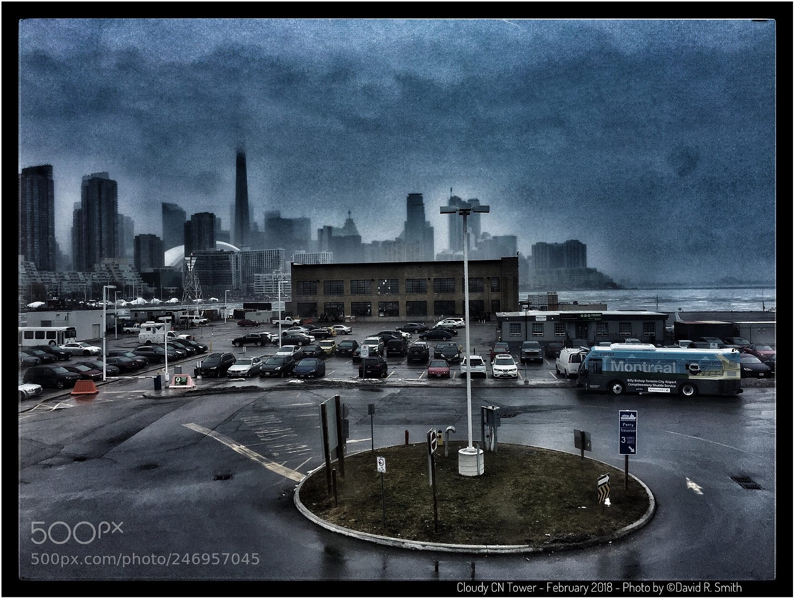 Apple iPhone 6 Plus sample photo. Cloudy cn tower via photography