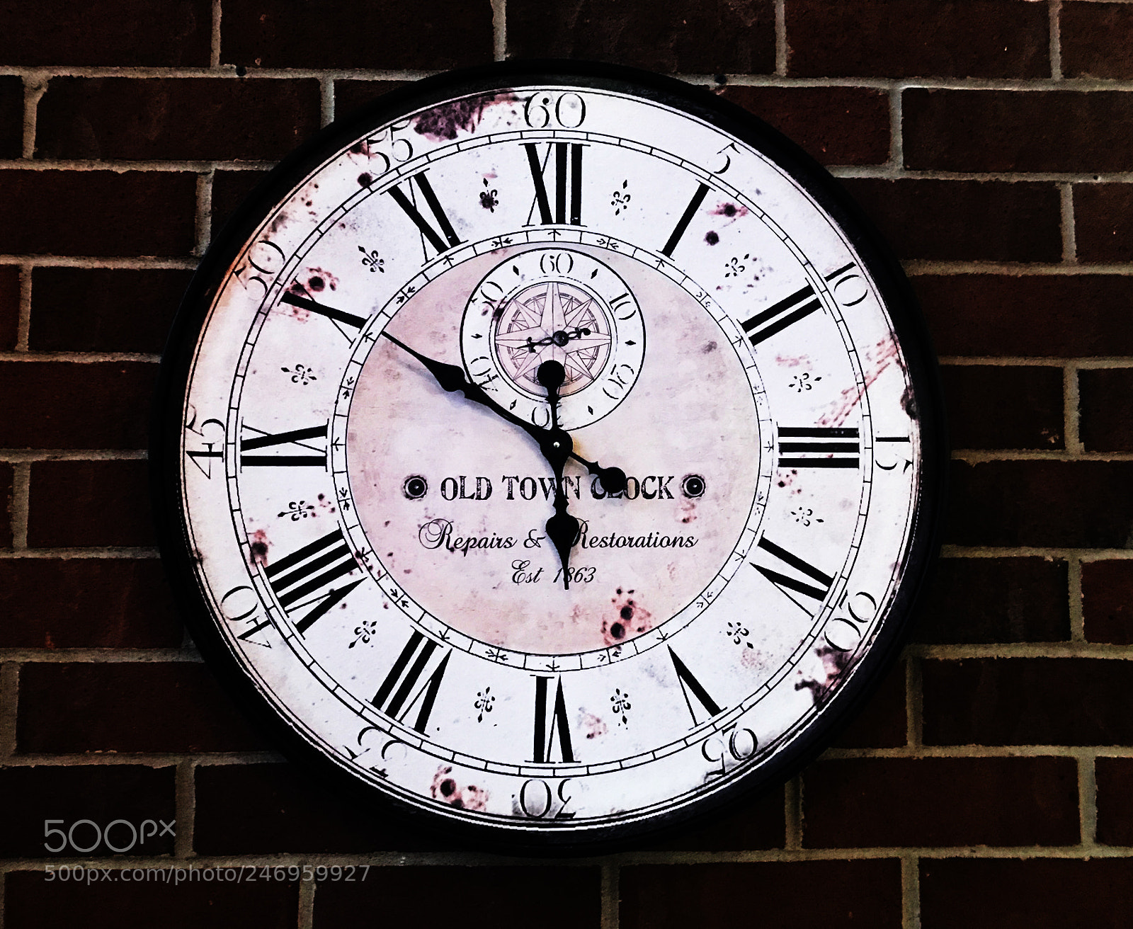 Apple iPhone 7 sample photo. Vintage clock photography