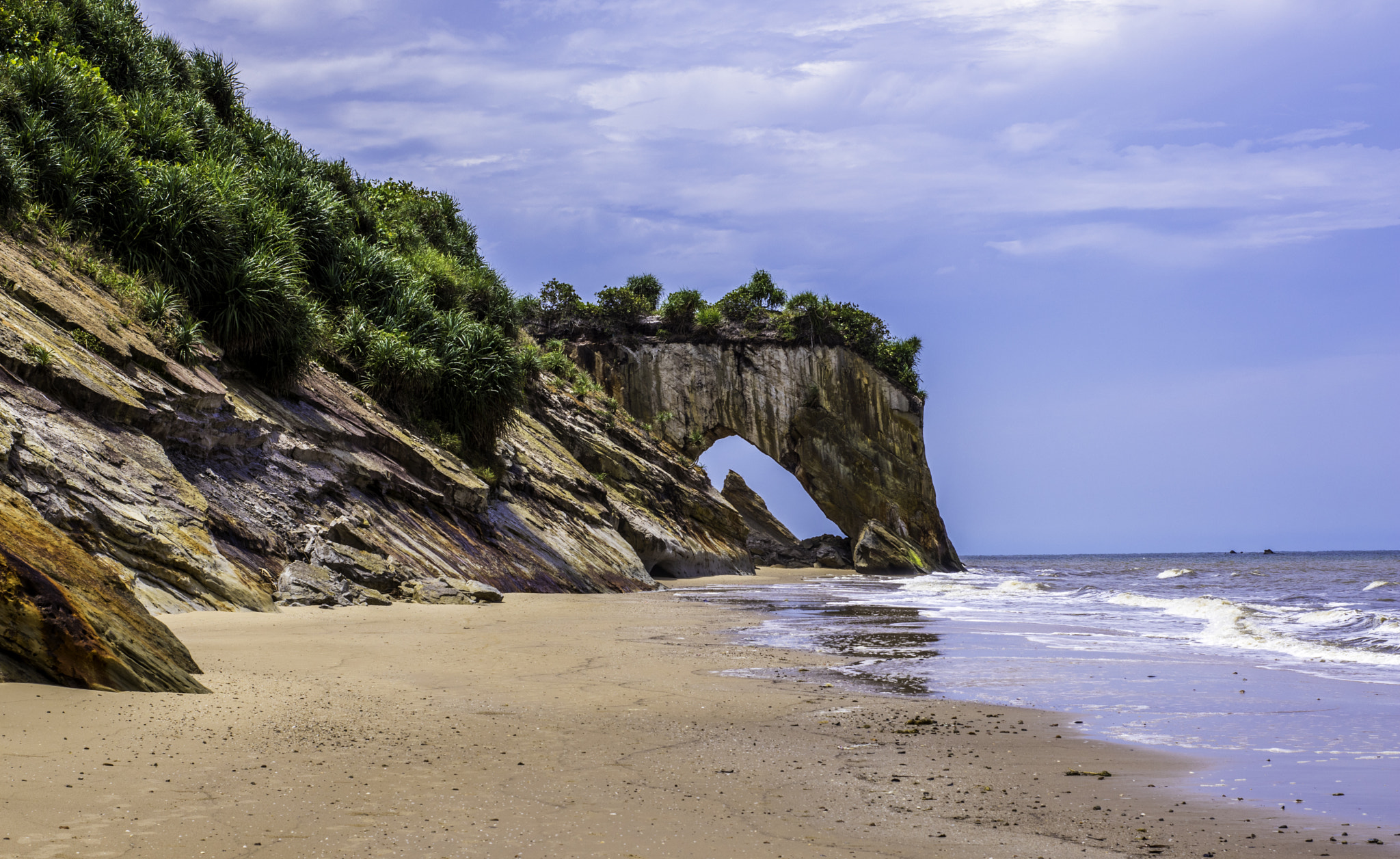 Canon EOS 200D (EOS Rebel SL2 / EOS Kiss X9) sample photo. Tusan beach in miri, sarawak, malaysia photography