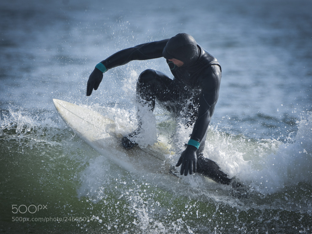 Nikon D3400 sample photo. Some surfers enjoying the photography