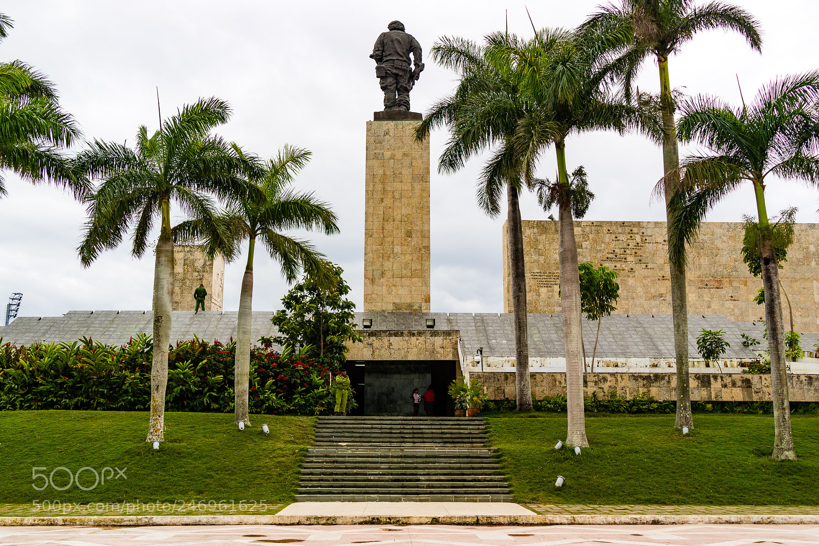 Canon EOS M3 sample photo. Monument che photography
