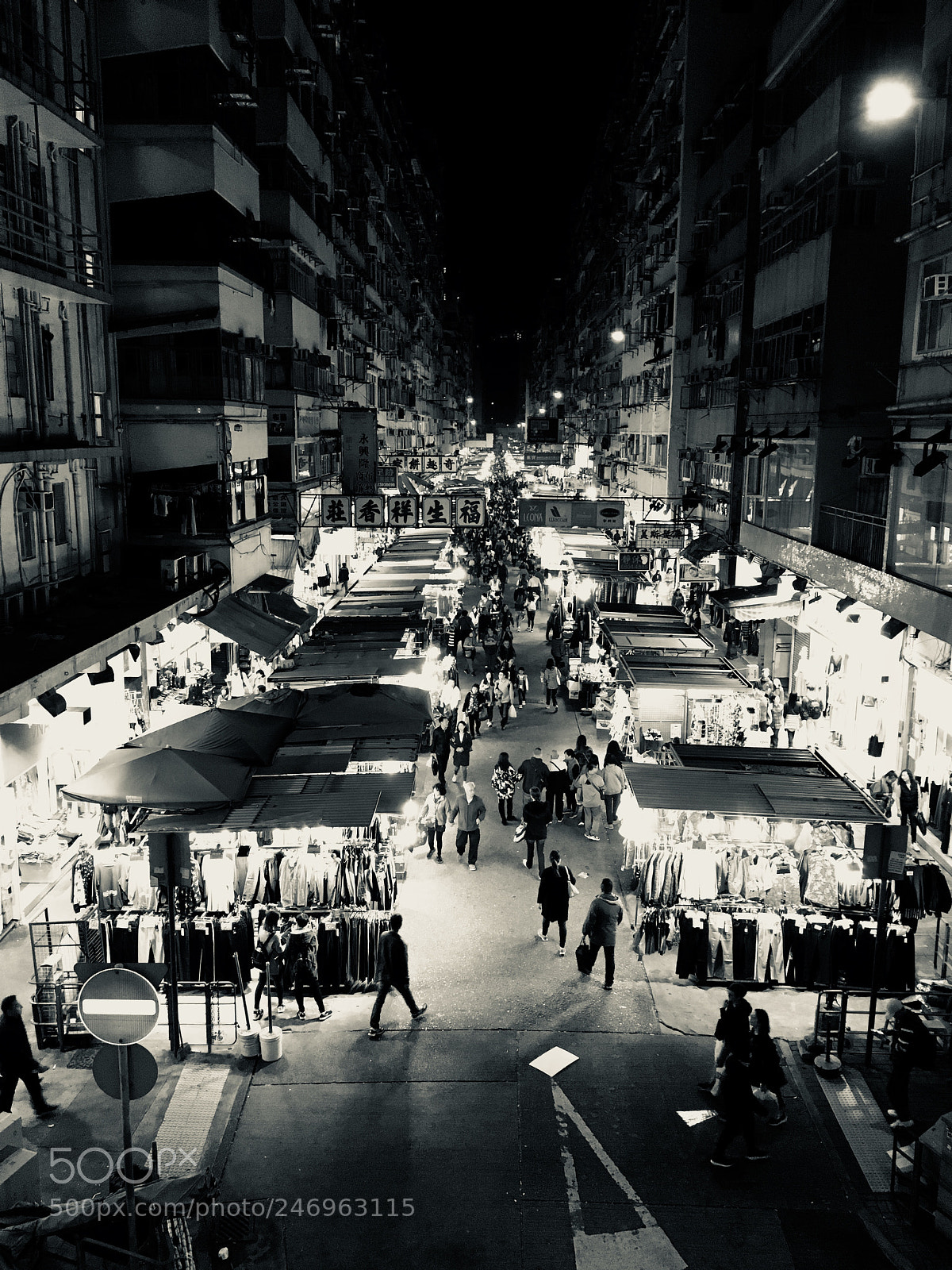 Apple iPhone 6s sample photo. Hong kong old market photography