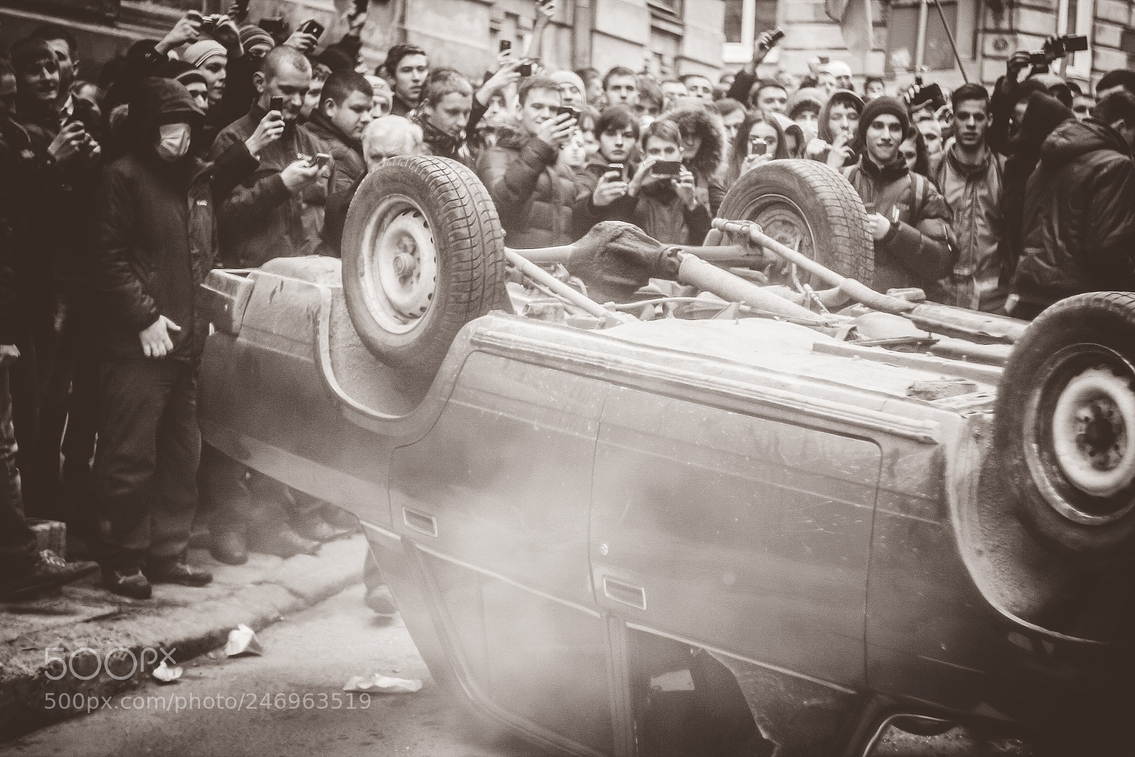 Canon EOS 550D (EOS Rebel T2i / EOS Kiss X4) sample photo. Ukrainian revolution 2014 photography