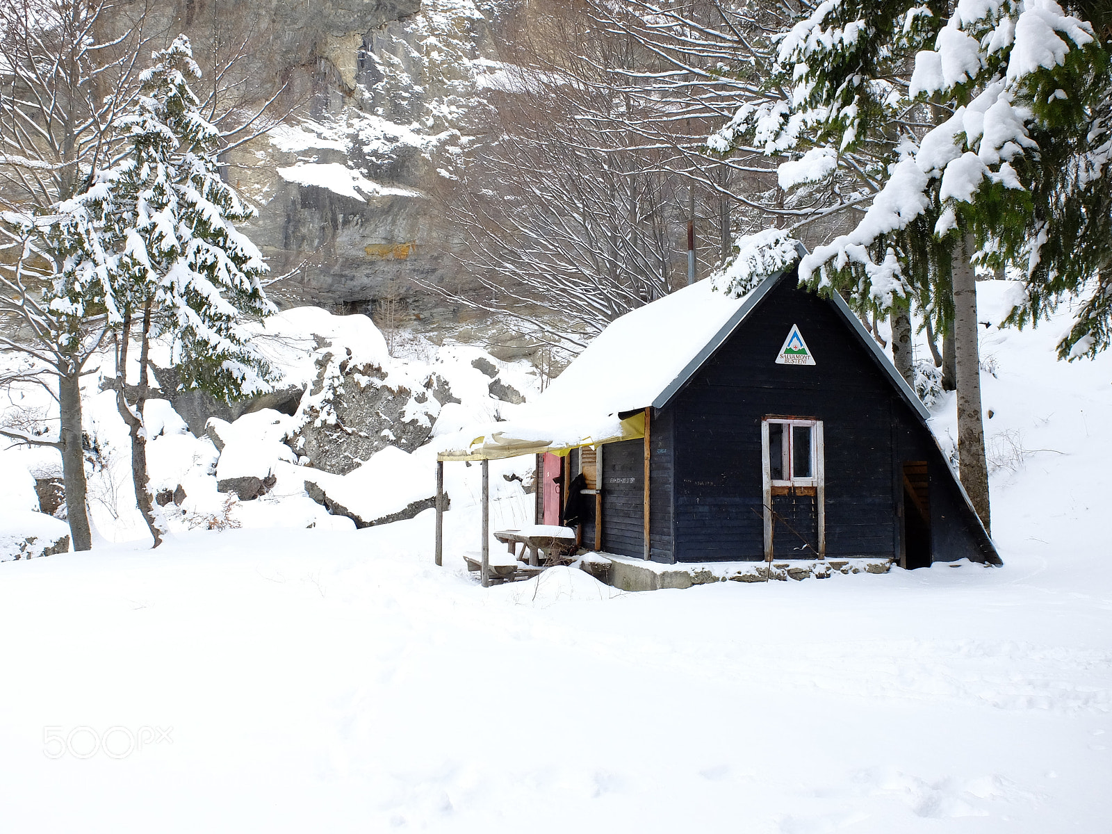 Fujifilm X30 sample photo. Mountain rescue chalet photography