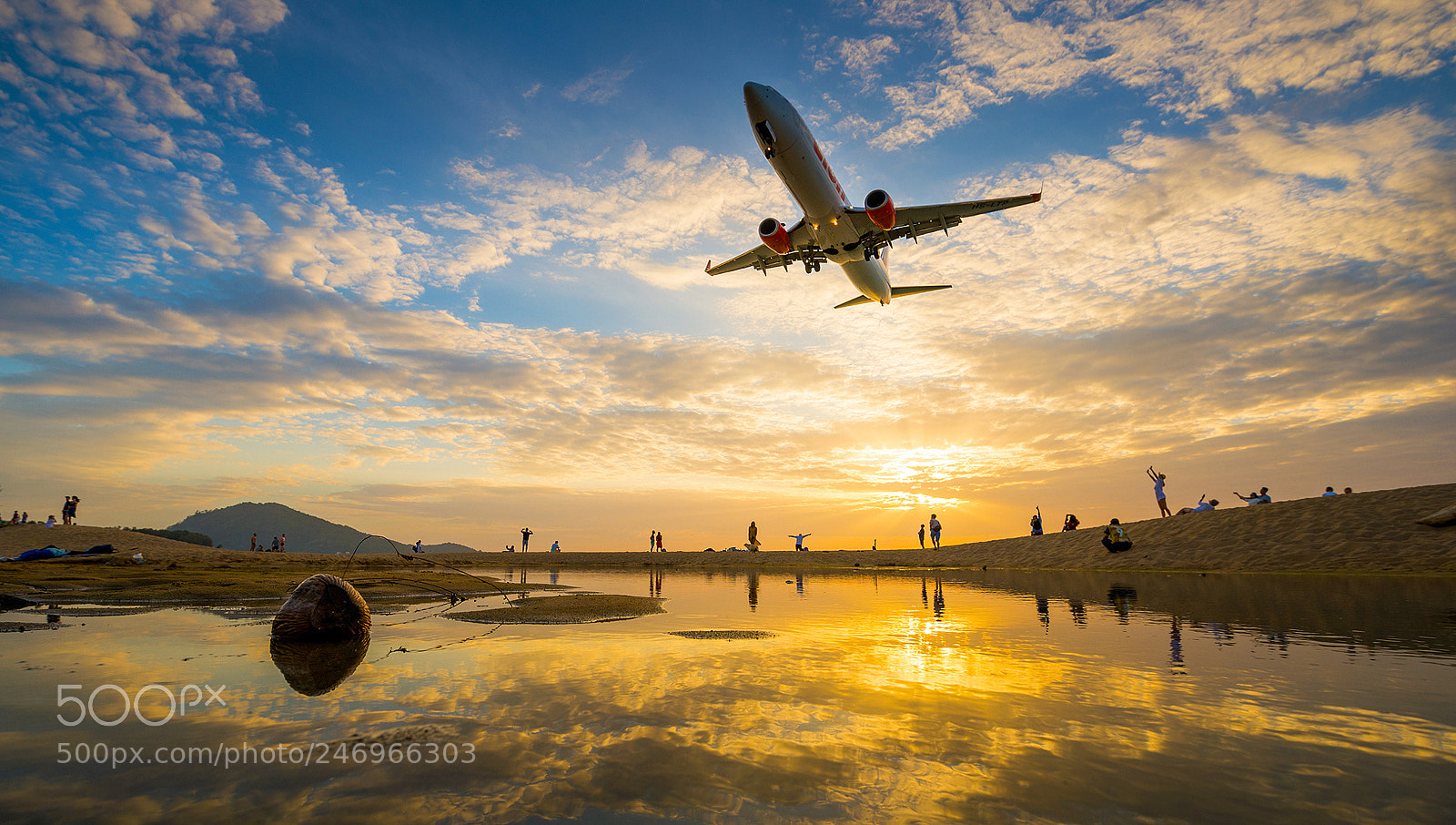 Nikon Df sample photo. Landing phuket airport photography