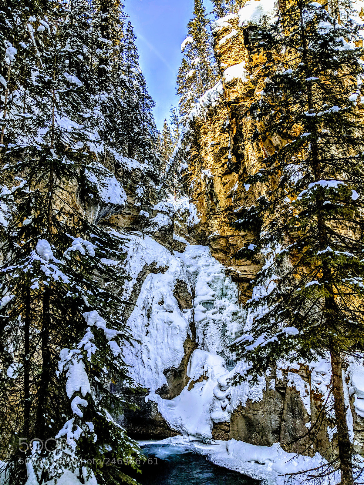 Google Pixel 2 XL sample photo. Johnston canyon lower falls photography
