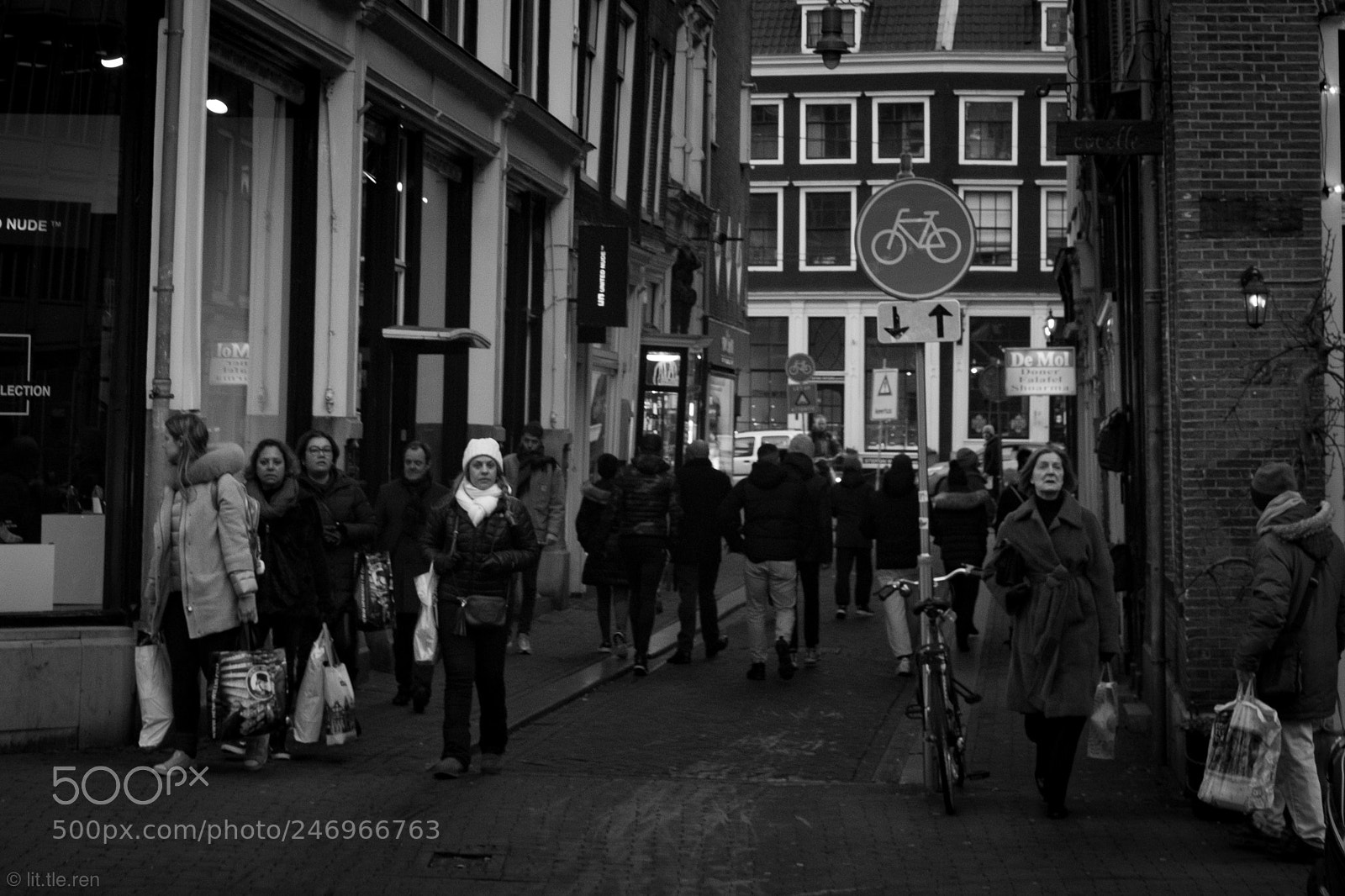 Fujifilm X-Pro2 sample photo. Amsterdam street photography