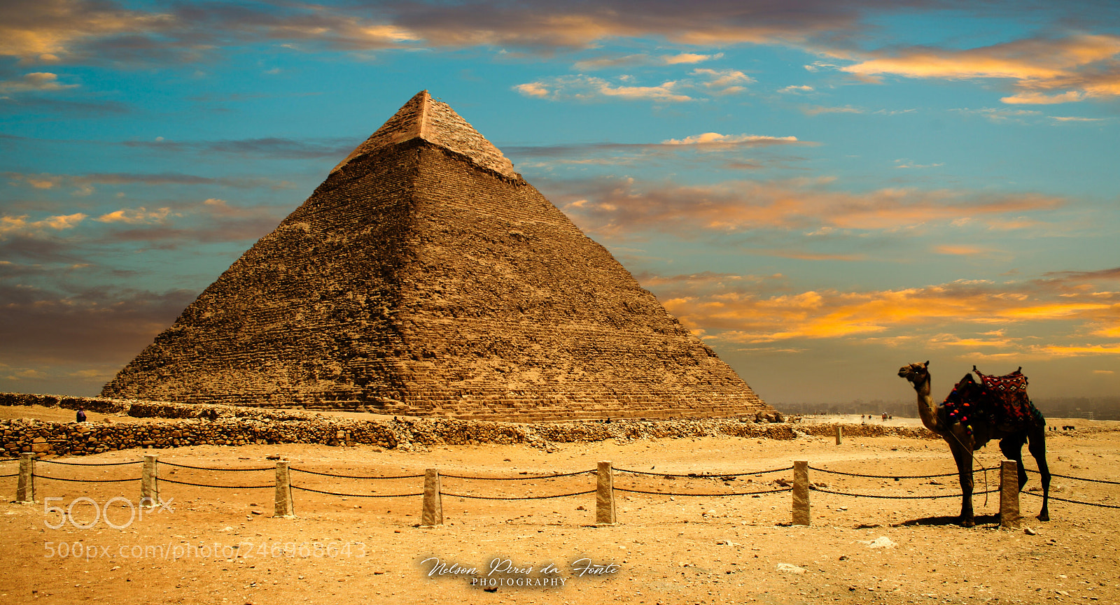 Canon EOS 1000D (EOS Digital Rebel XS / EOS Kiss F) sample photo. Golden pyramid photography