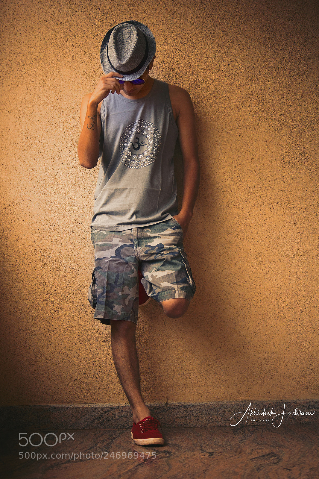 Canon EOS 60D sample photo. Between light and dark photography