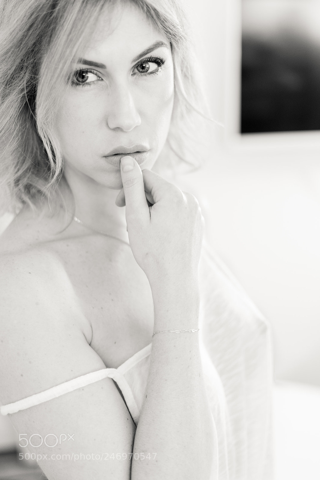 Canon EOS 6D Mark II sample photo. Pauline photography