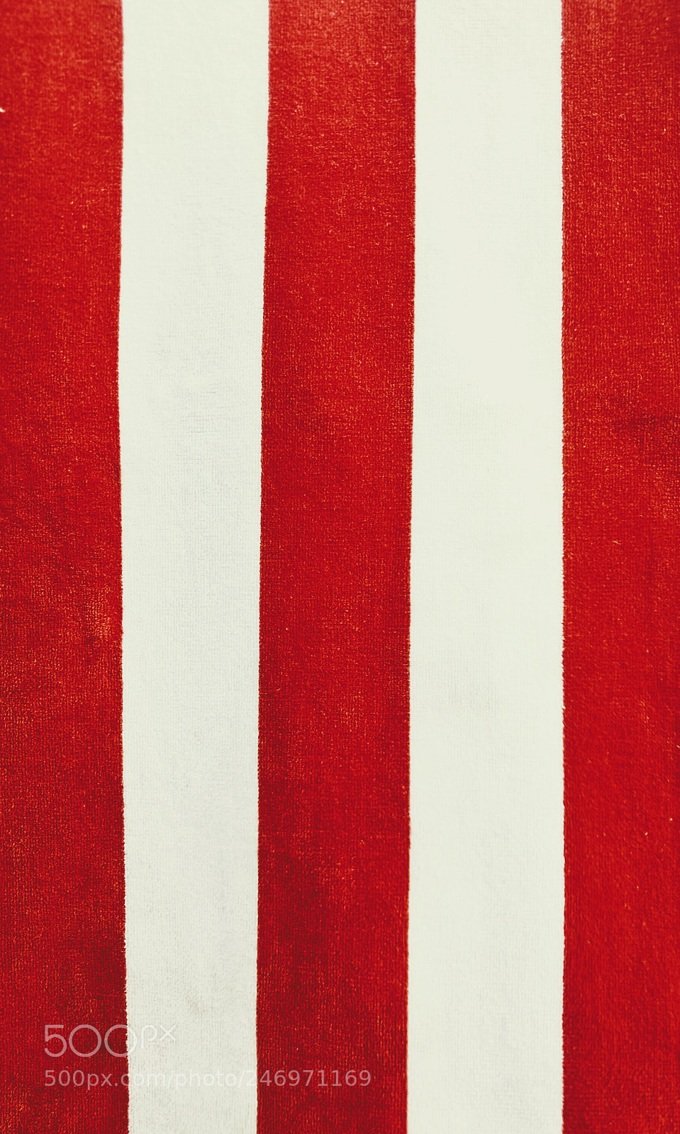 Motorola Moto G (4) sample photo. Red and white photography