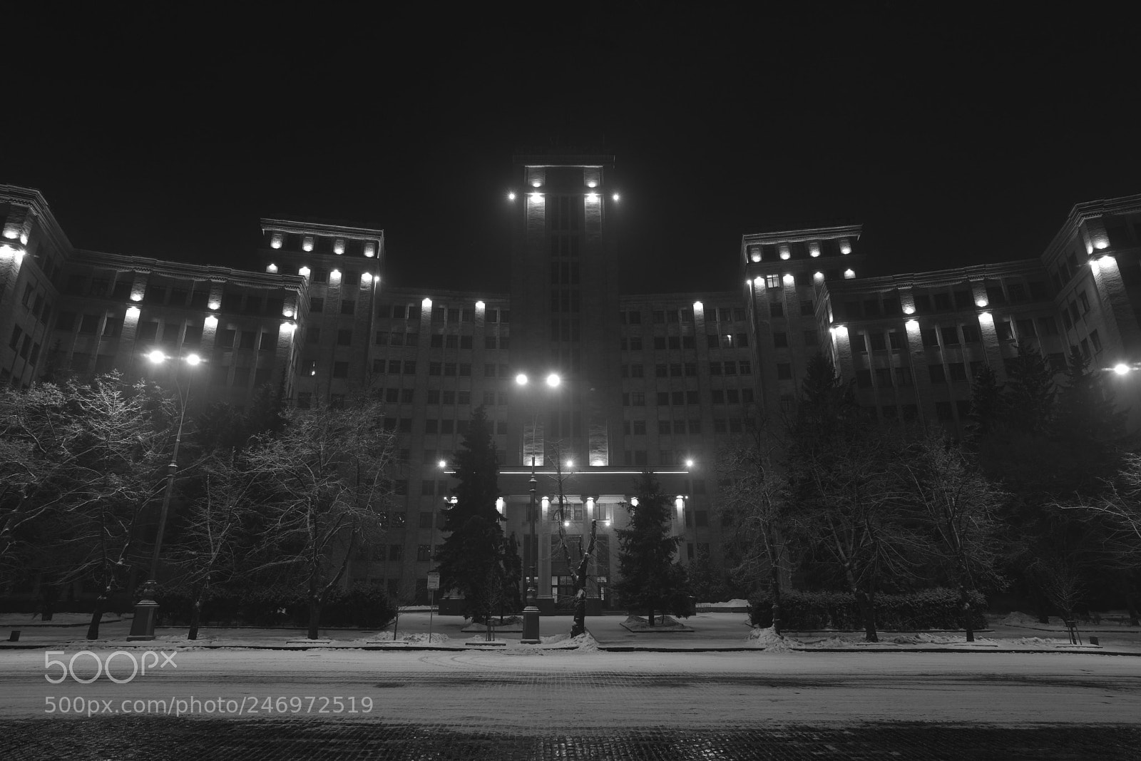 Nikon D7200 sample photo. Kharkiv national university, main photography