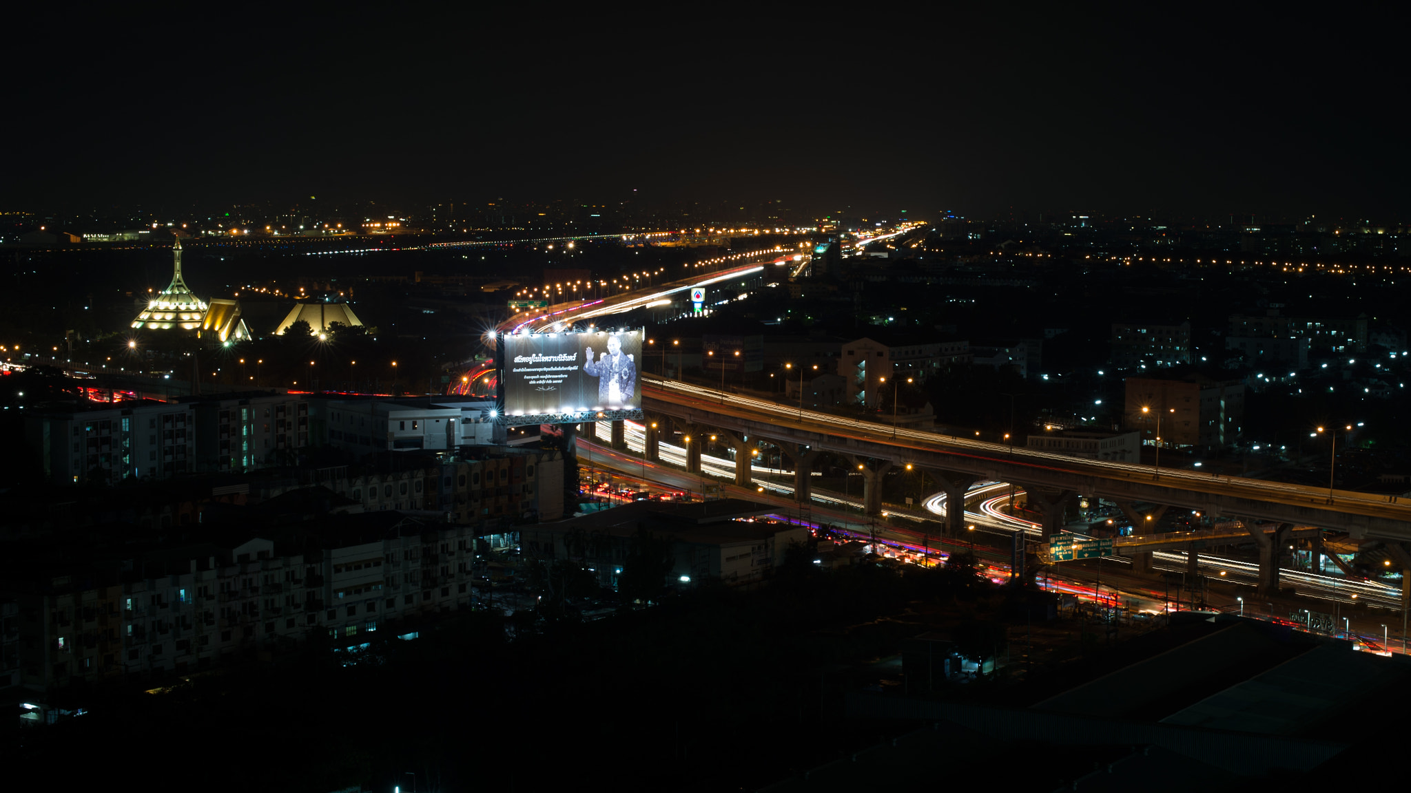 memorializing the king