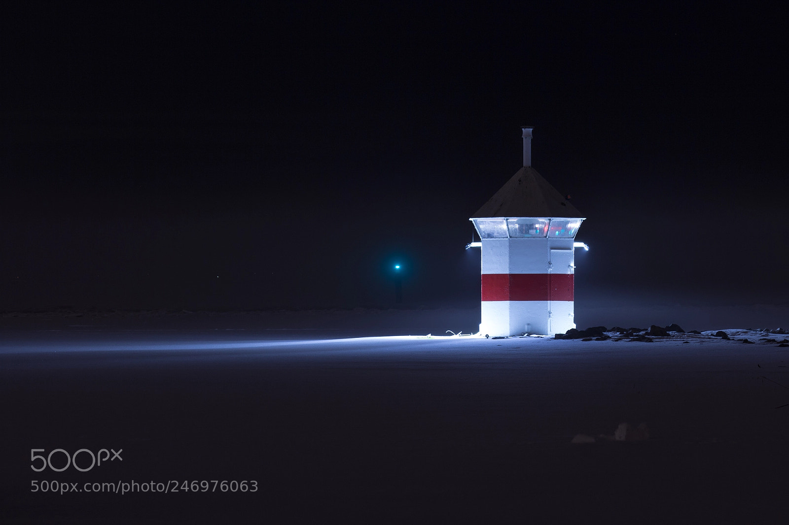 Canon EOS 600D (Rebel EOS T3i / EOS Kiss X5) sample photo. Lighthouse in the fog photography