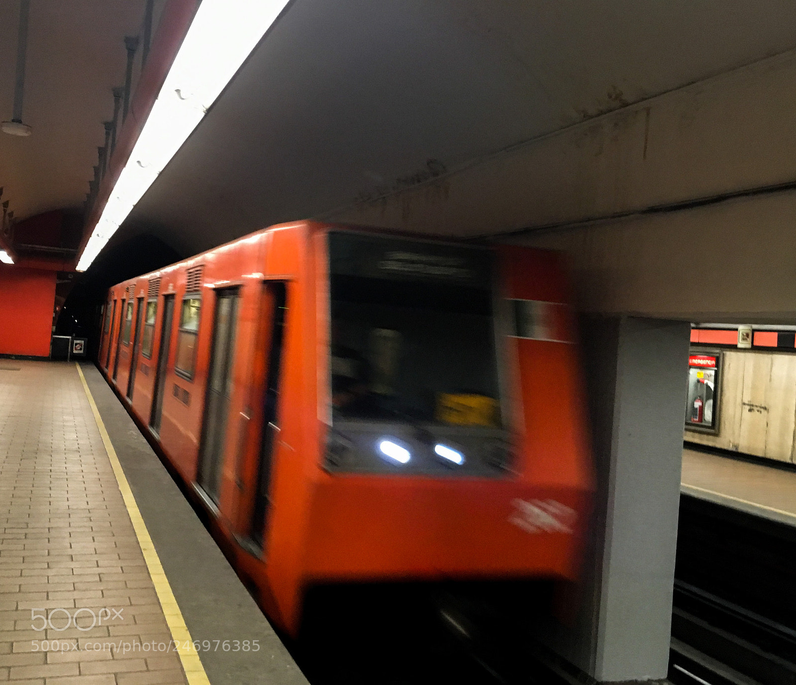 Apple iPhone SE sample photo. Metro cdmx photography