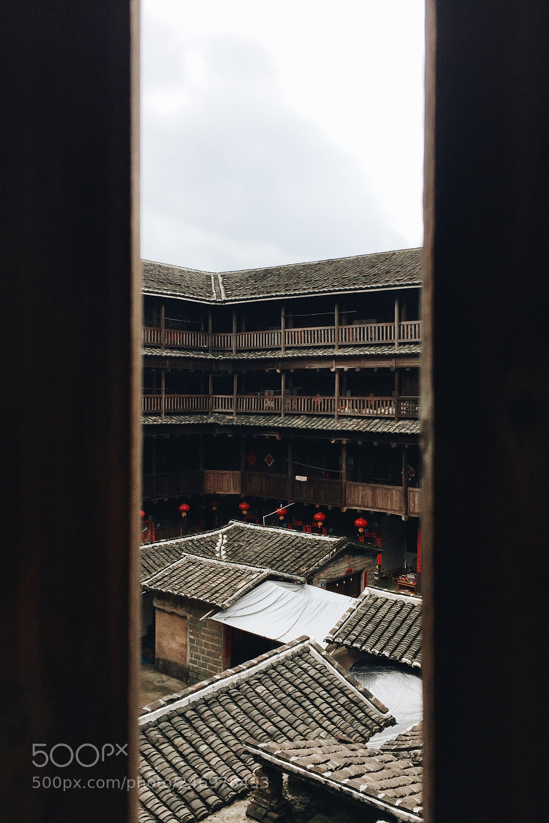 Apple iPhone 6 sample photo. Still standing here photography