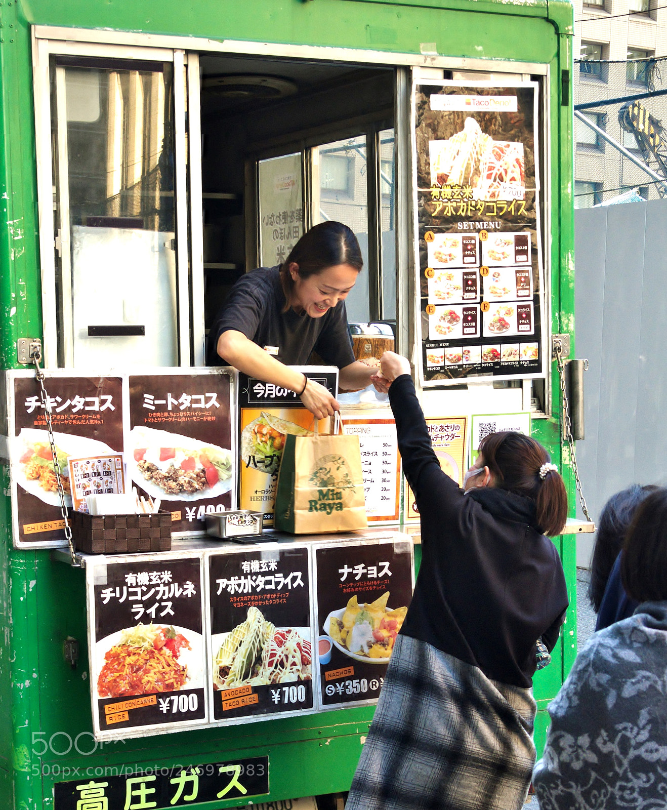Nikon 1 V1 sample photo. Street food photography