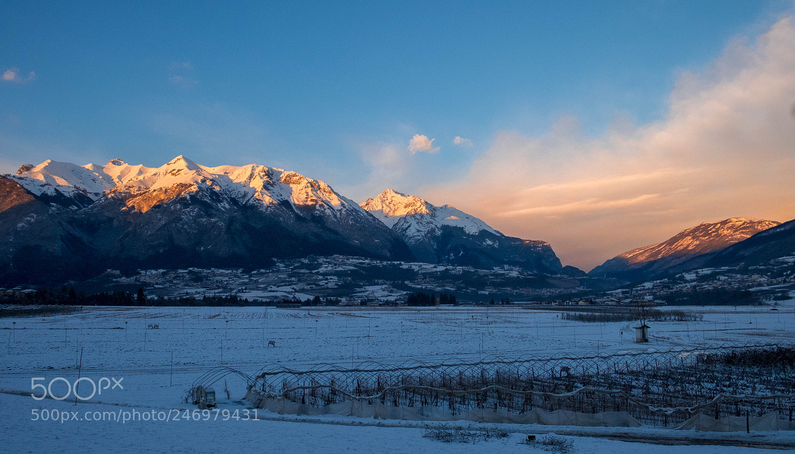 Fujifilm X-T10 sample photo. Towards the mountains photography