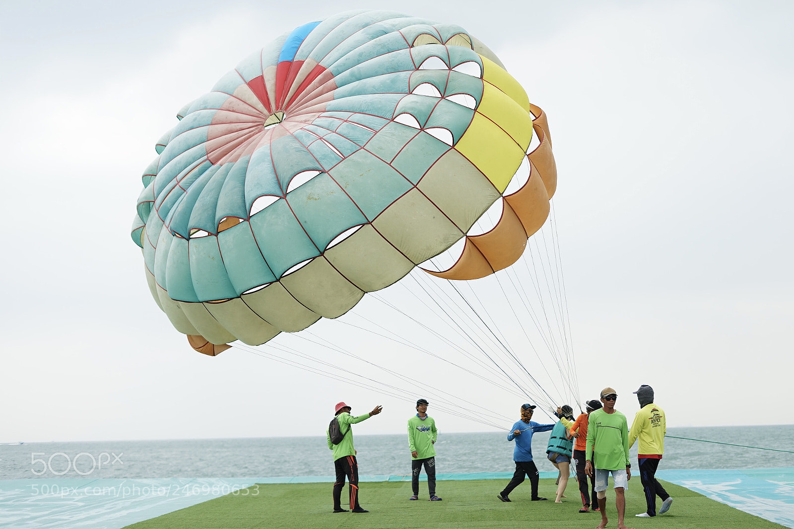 Sony a7 sample photo. Gliding  parachute photography