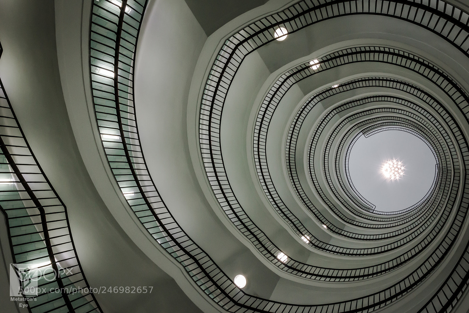Canon EOS 500D (EOS Rebel T1i / EOS Kiss X3) sample photo. Stairway to heaven photography