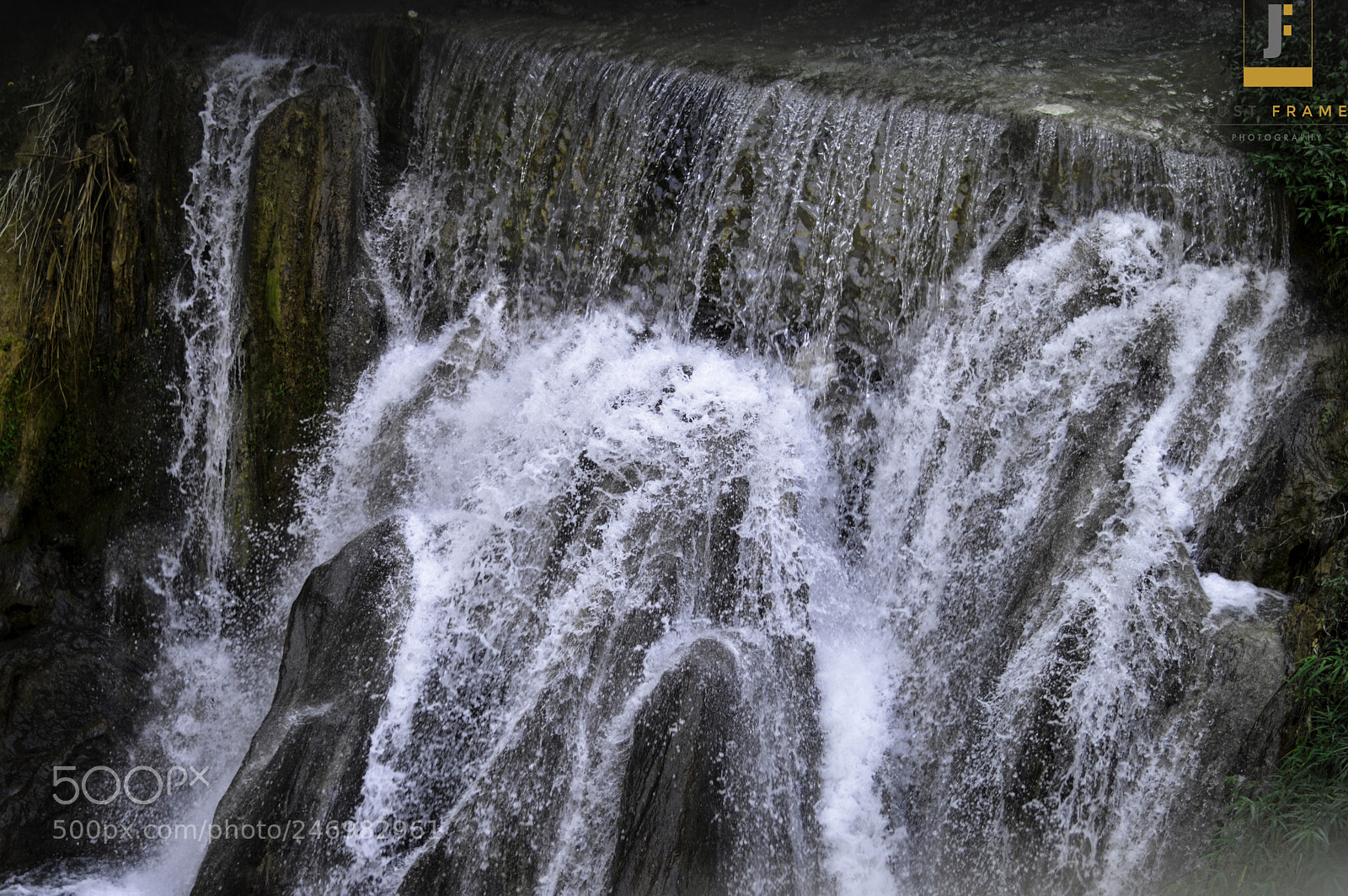 Nikon D3200 sample photo. Falling photography
