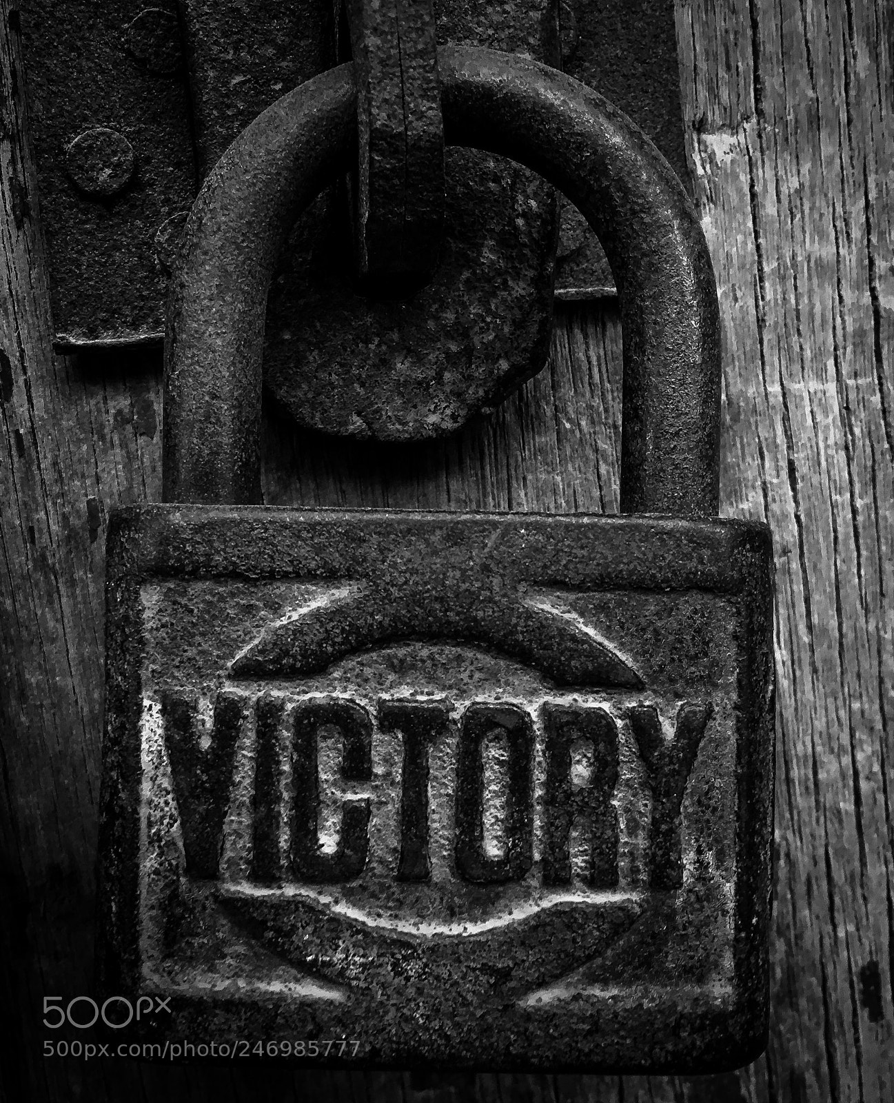 Apple iPhone 6s sample photo. Name: lock your victory photography