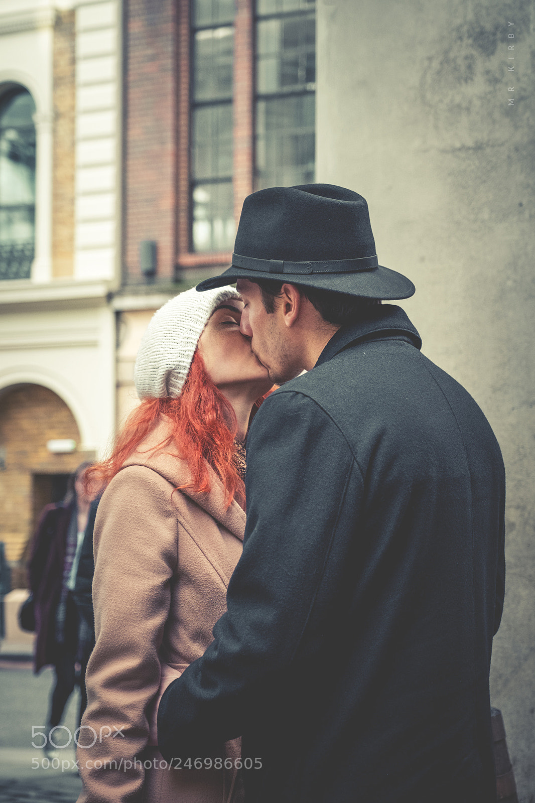 Fujifilm X-T2 sample photo. Street smooch photography