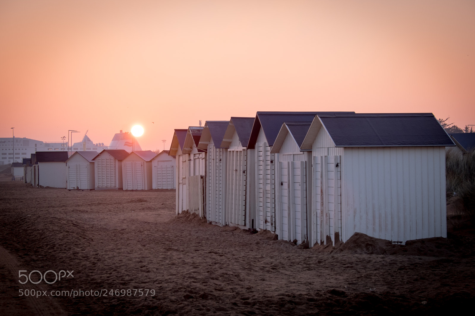 Fujifilm X-T1 sample photo. Bathing huts photography