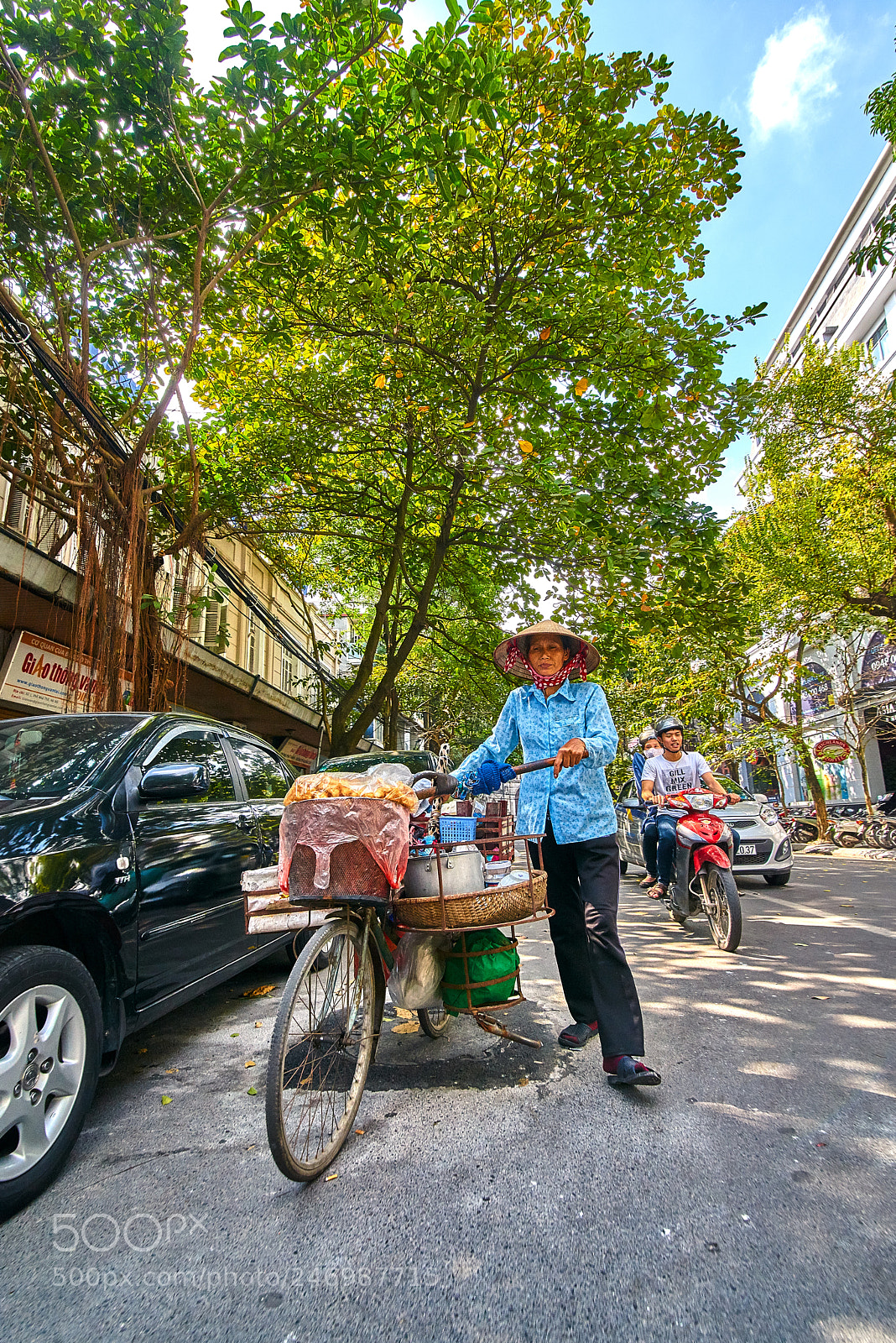 Nikon D800 sample photo. Vendor at a market photography